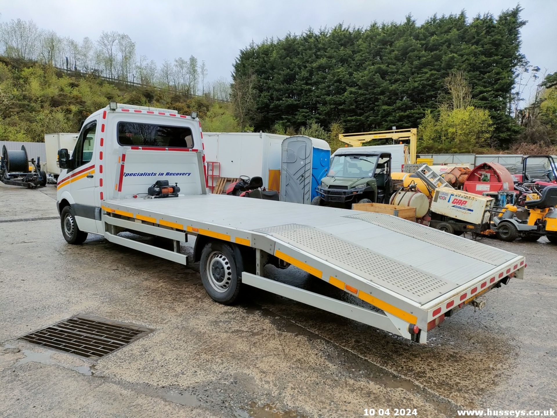 16/16 VOLKSWAGEN CRAFTER CR35 TDI - 1968cc 2dr (White, 146k) - Image 24 of 52