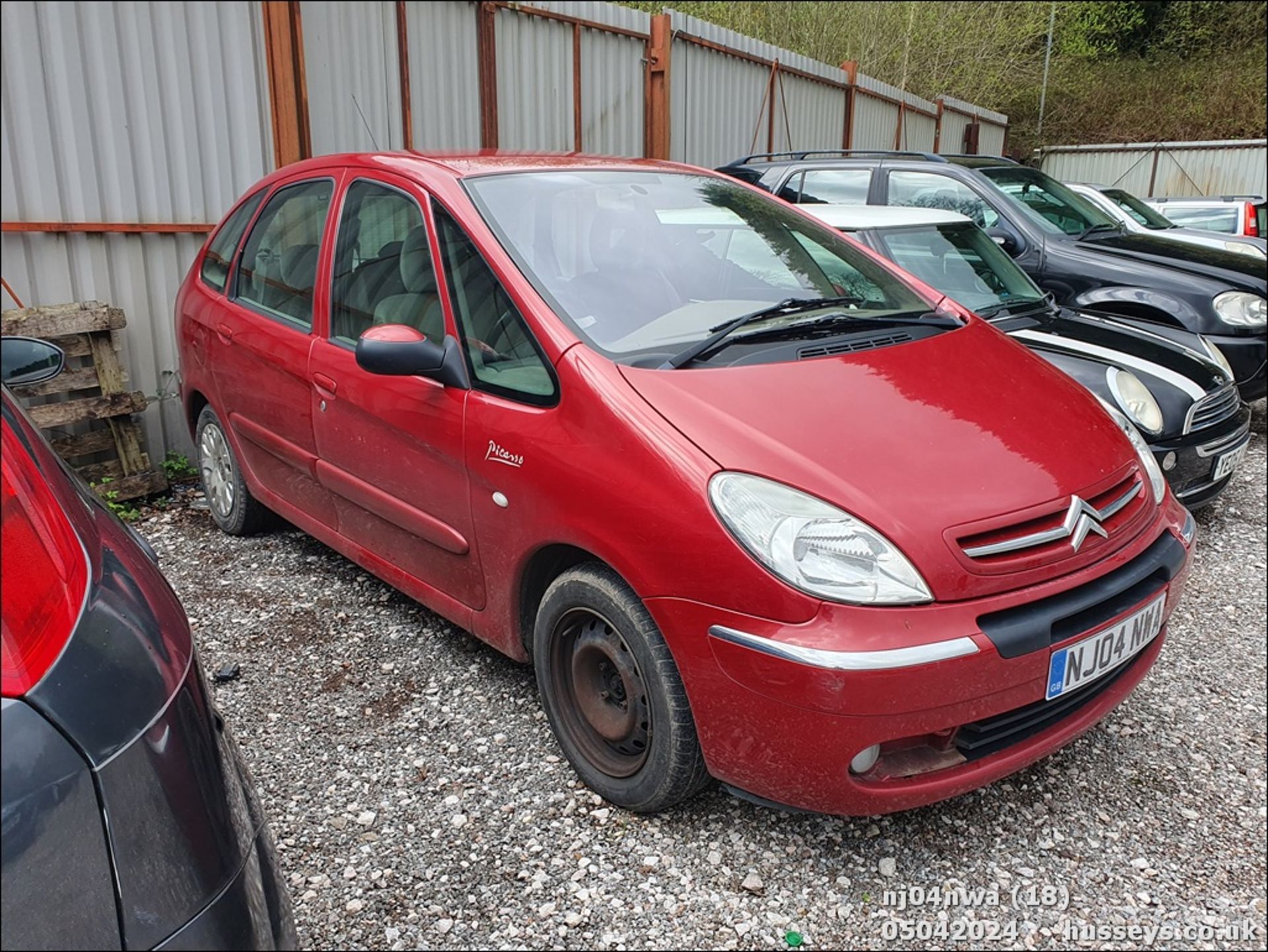 04/04 CITROEN XSARA PICASSO DESIRE 2HDI - 1997cc 5dr MPV (Red, 76k) - Image 19 of 23