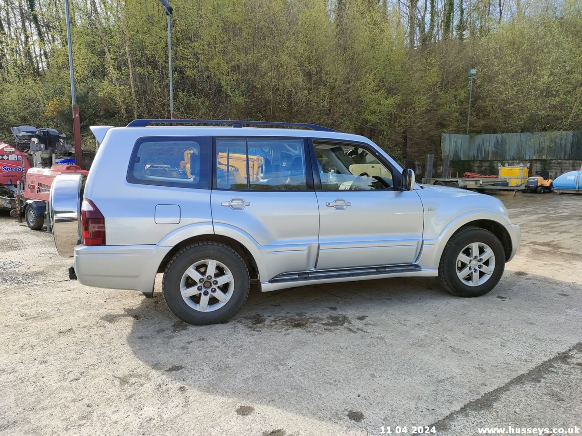 06/56 MITSUBISHI SHOGUN DI-D ELEG-CE LWB A - 3200cc 5dr Estate (Silver, 177k) - Bild 43 aus 67