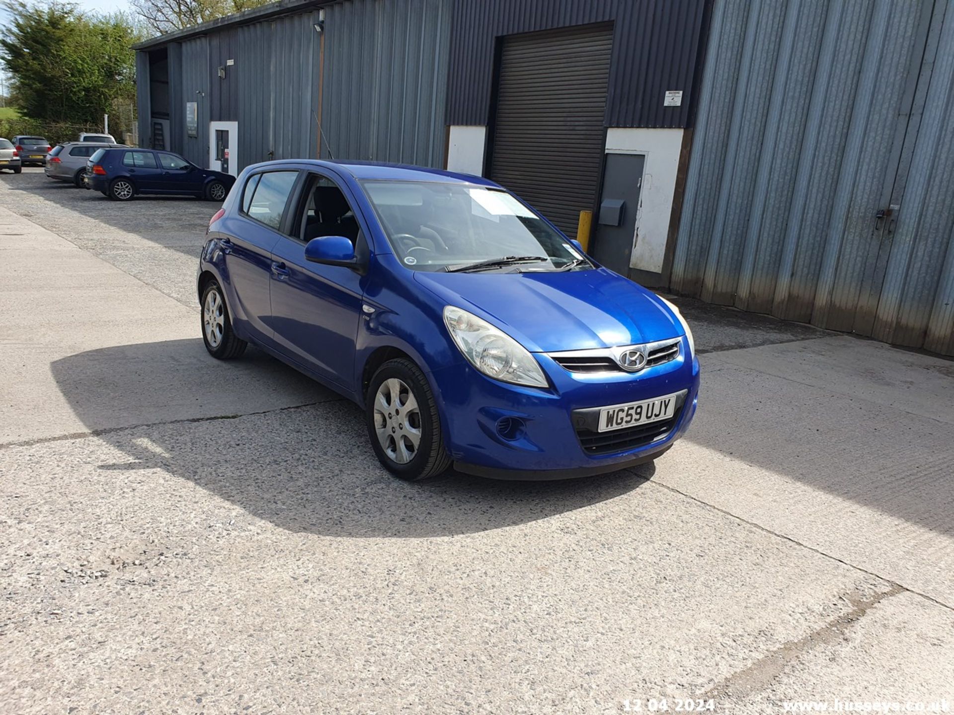 09/59 HYUNDAI I20 COMFORT CRDI - 1396cc 5dr Hatchback (Blue, 139k) - Image 15 of 60