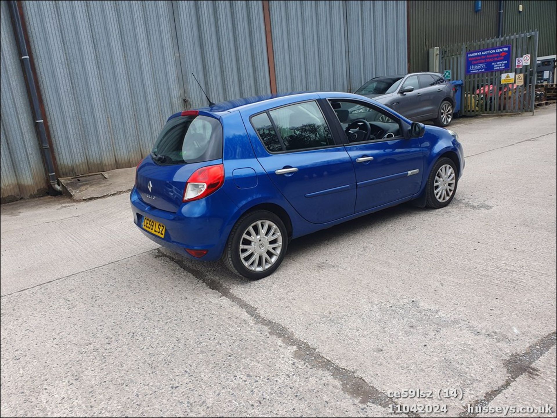 09/59 RENAULT CLIO DYNAMIQUE DCI - 1461cc 5dr Hatchback (Blue, 126k) - Image 15 of 47