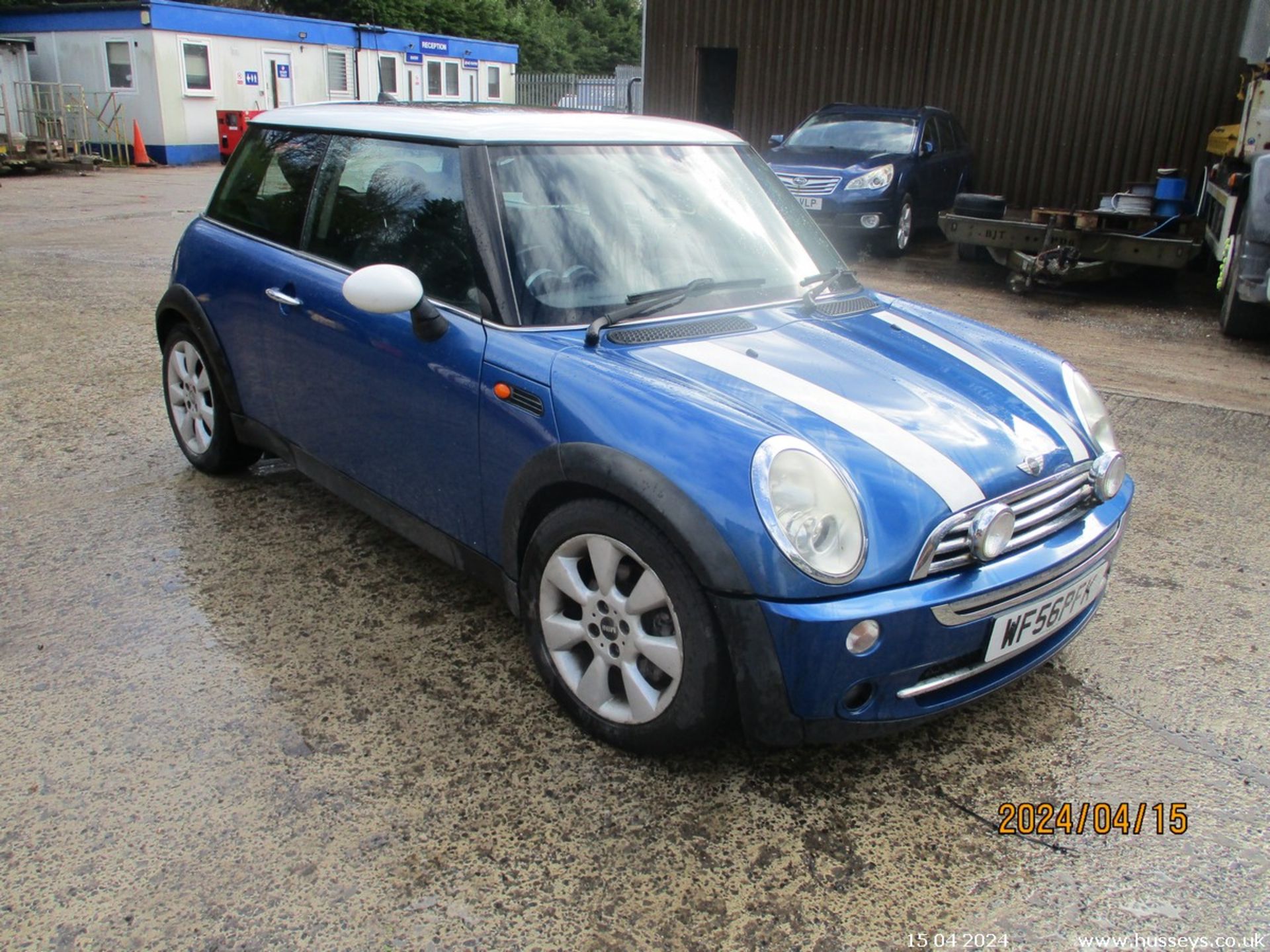 06/56 MINI MINI COOPER - 1598cc 3dr Hatchback (Blue) - Image 10 of 40