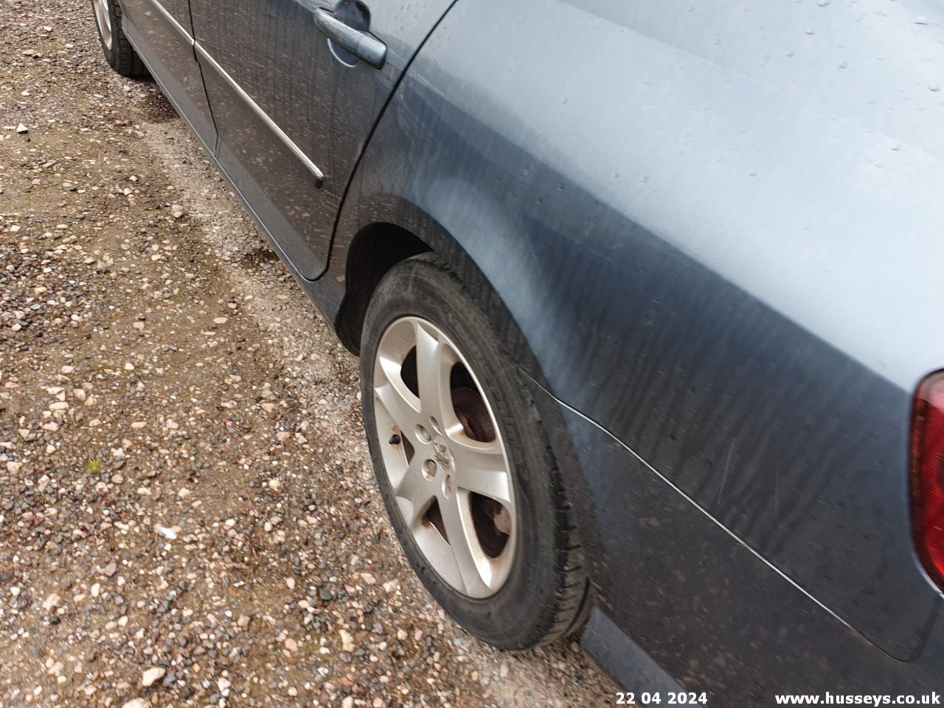 05/05 PEUGEOT 407 SE HDI - 1997cc 4dr Saloon (Grey) - Image 24 of 30