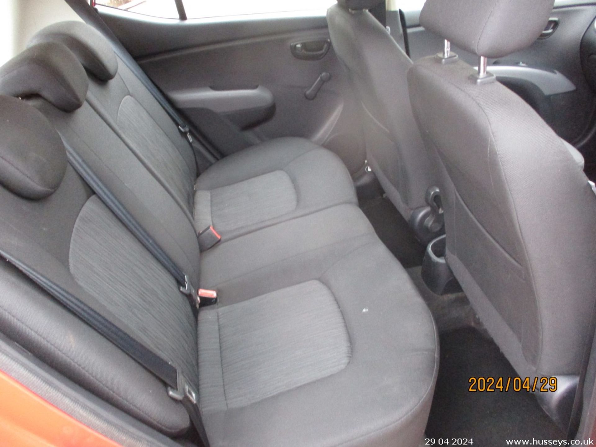 11/11 HYUNDAI I10 CLASSIC - 1248cc 5dr Hatchback (Red, 109k) - Image 11 of 16