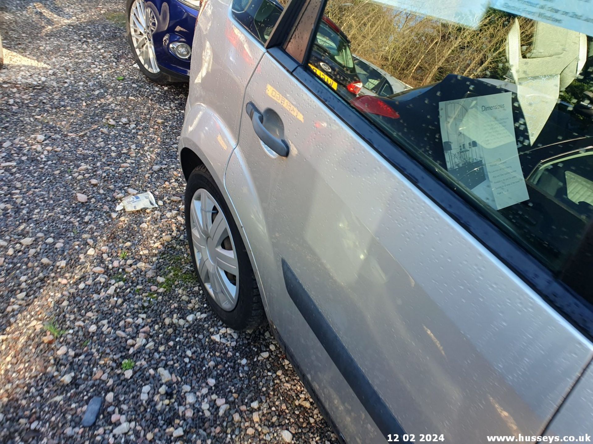 06/56 FORD FIESTA STYLE TDCI - 1399cc 5dr Hatchback (Silver) - Image 15 of 39