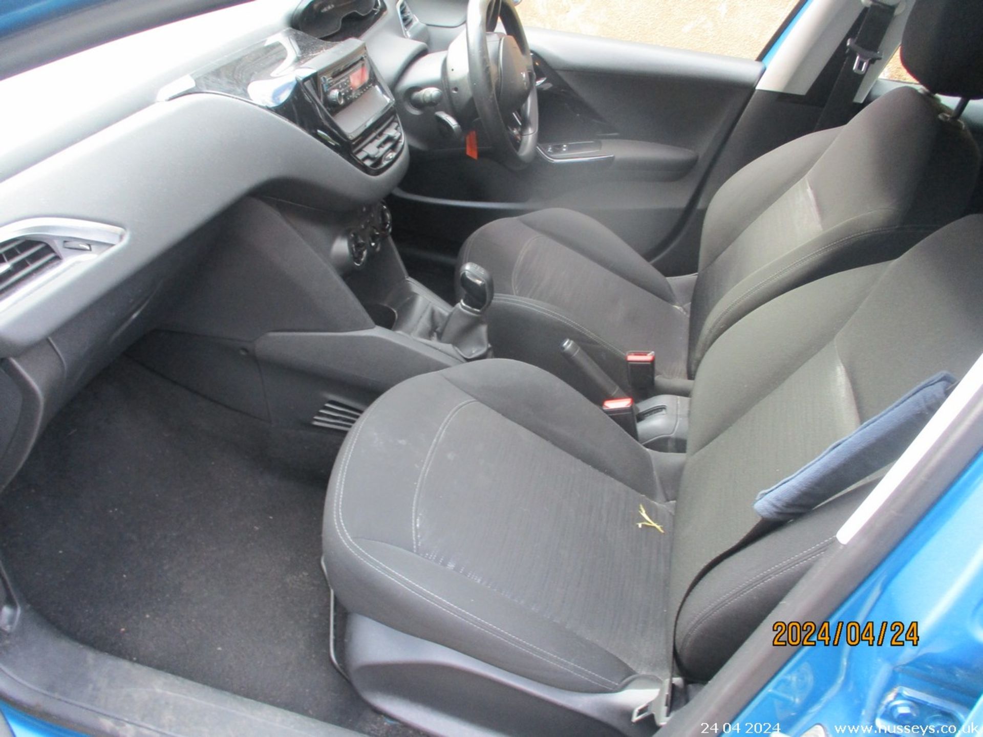 13/62 PEUGEOT 208 ACCESS PLUS - 1199cc 5dr Hatchback (Blue, 83k) - Image 13 of 18