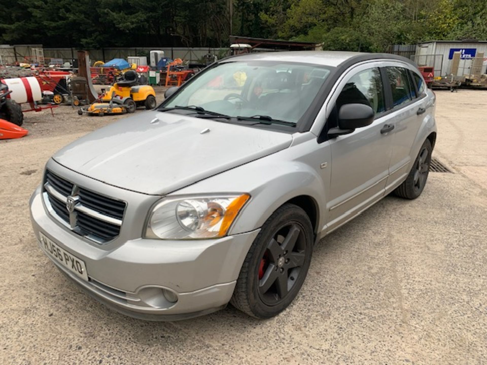 06/56 DODGE (USA) CALIBER SXT SPORT D - 1968cc 5dr Hatchback (Silver, 105k) - Image 3 of 12