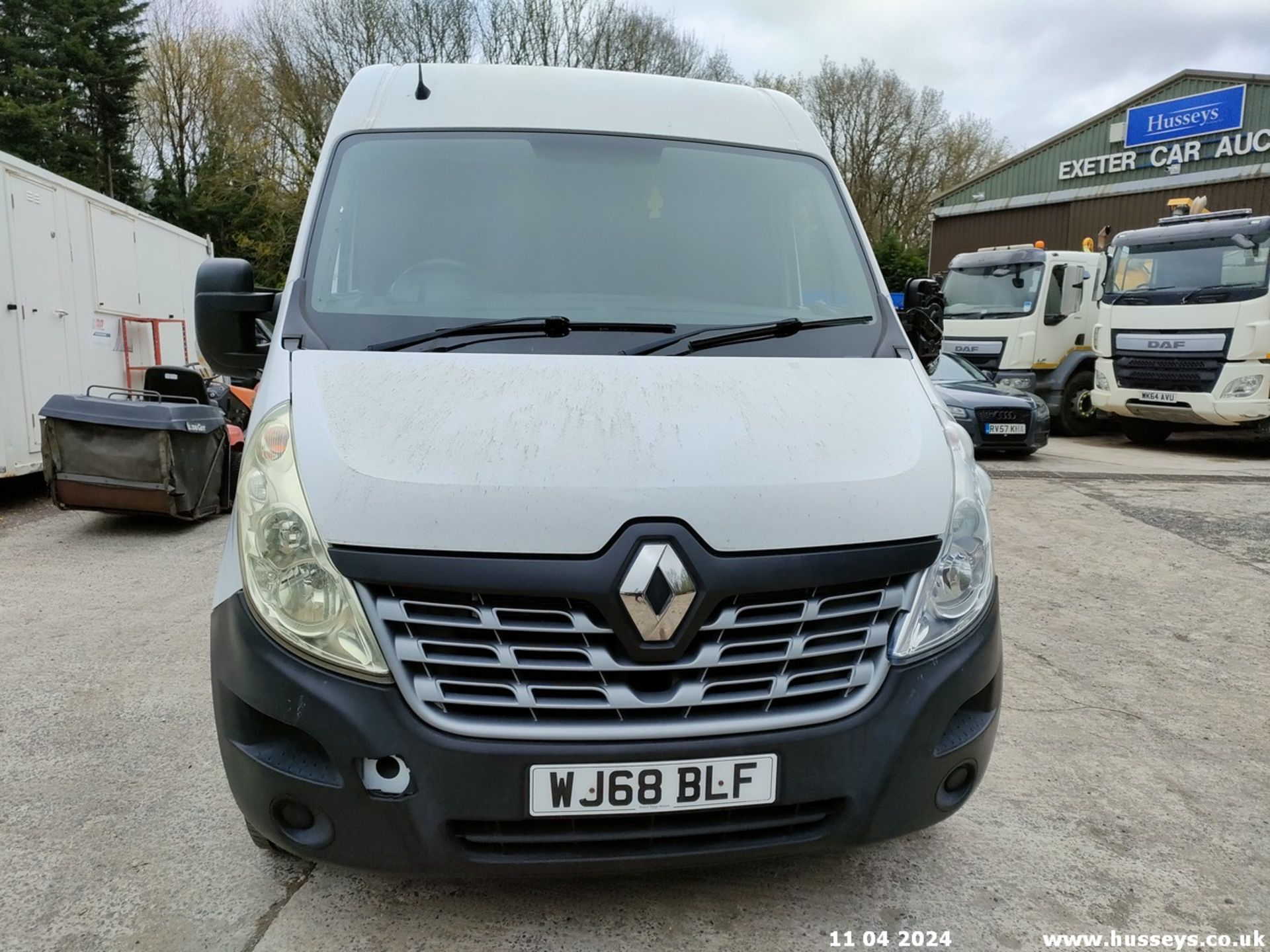 18/68 RENAULT MASTER LM35 BUSINESS DCI - 2298cc 5dr Van (White) - Image 8 of 68
