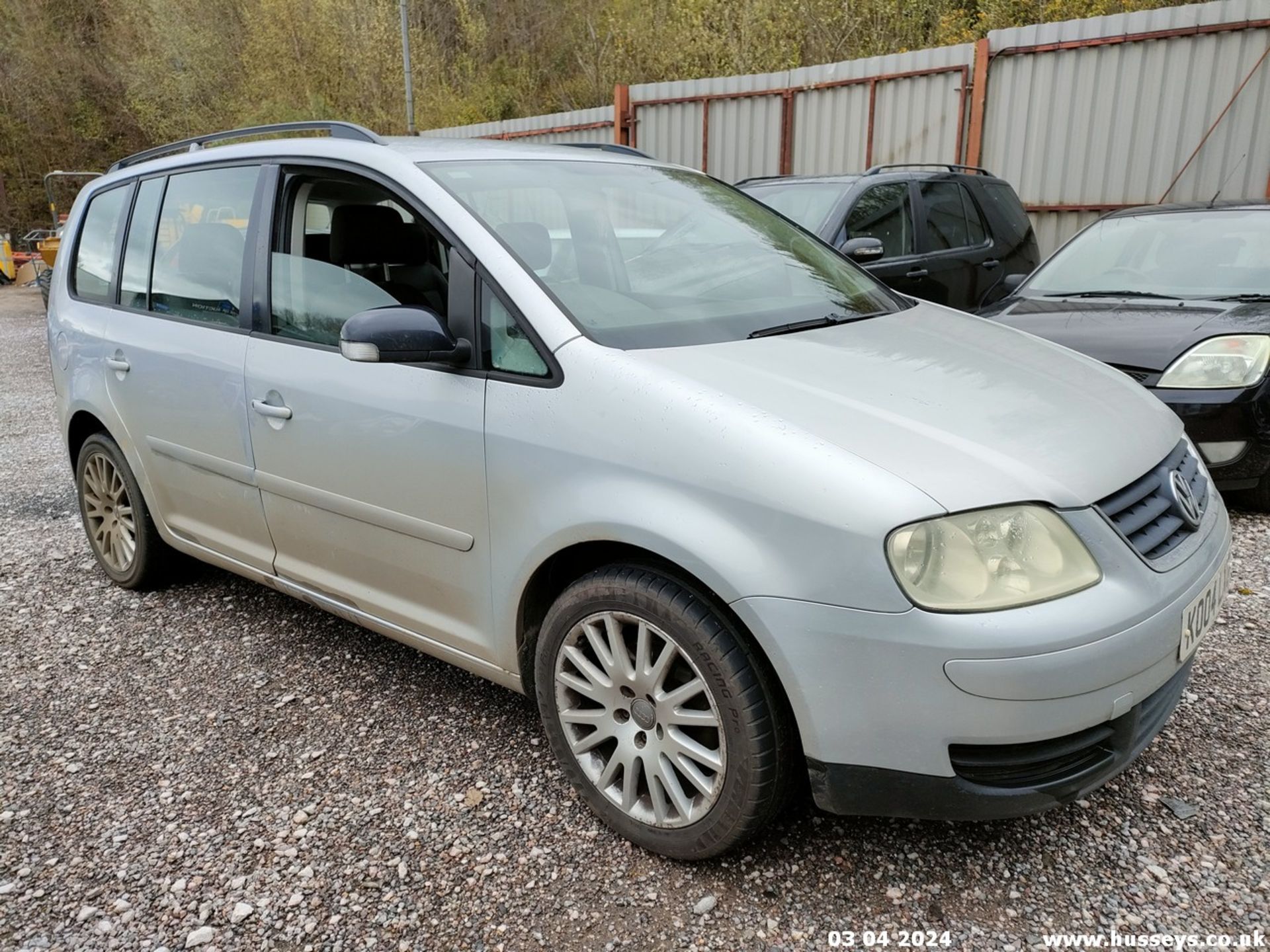 04/04 VOLKSWAGEN TOURAN SE TDI - 1896cc 5dr MPV (Silver)