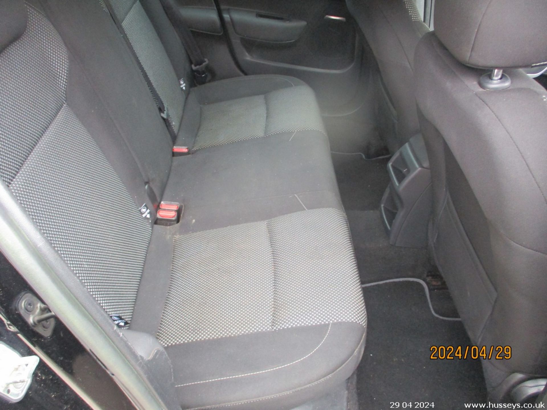 13/13 CITROEN DS4 DSIGN HDI - 1560cc 5dr Hatchback (Black, 135k) - Image 24 of 29