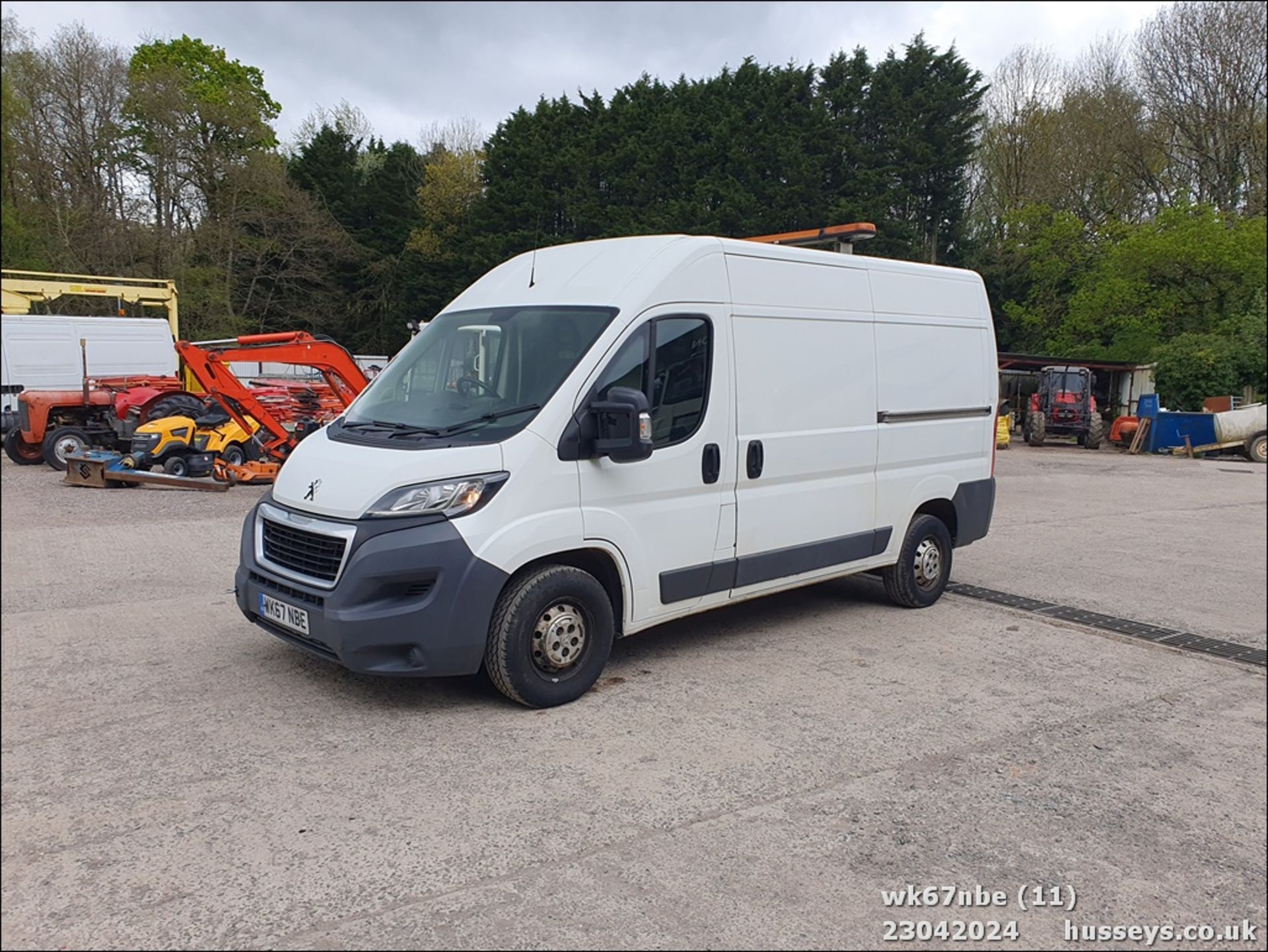 17/67 PEUGEOT BOXER 335 PRO L2H2 BLUE H - 1997cc 5dr Van (White, 116k) - Image 12 of 55