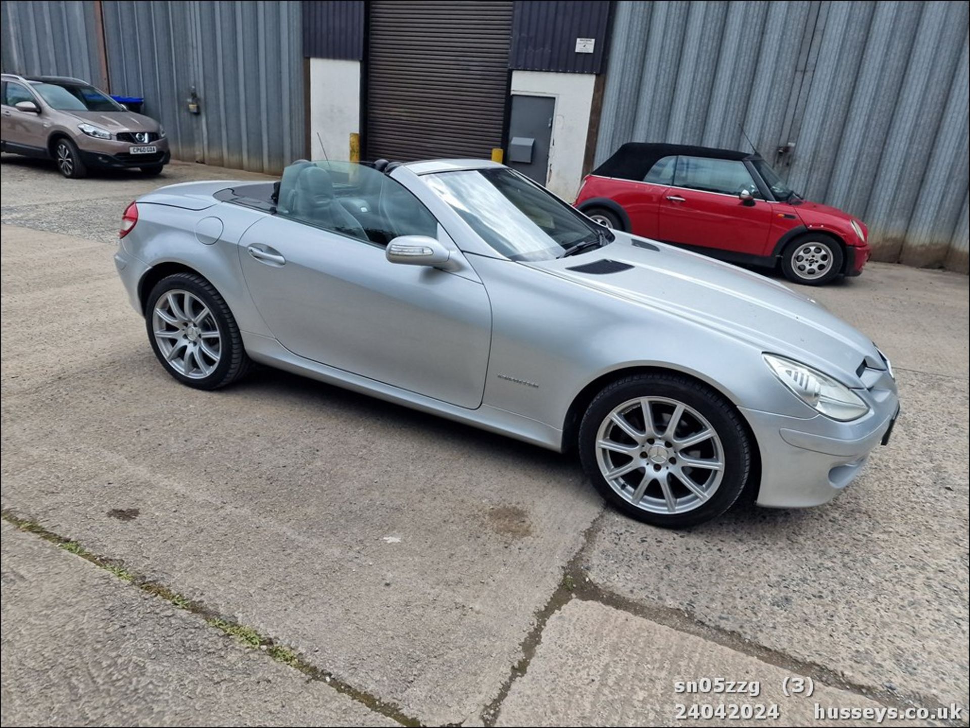 05/05 MERCEDES SLK 200 KOMPRESSOR - 1796cc 2dr Convertible (Silver, 136k) - Image 7 of 72