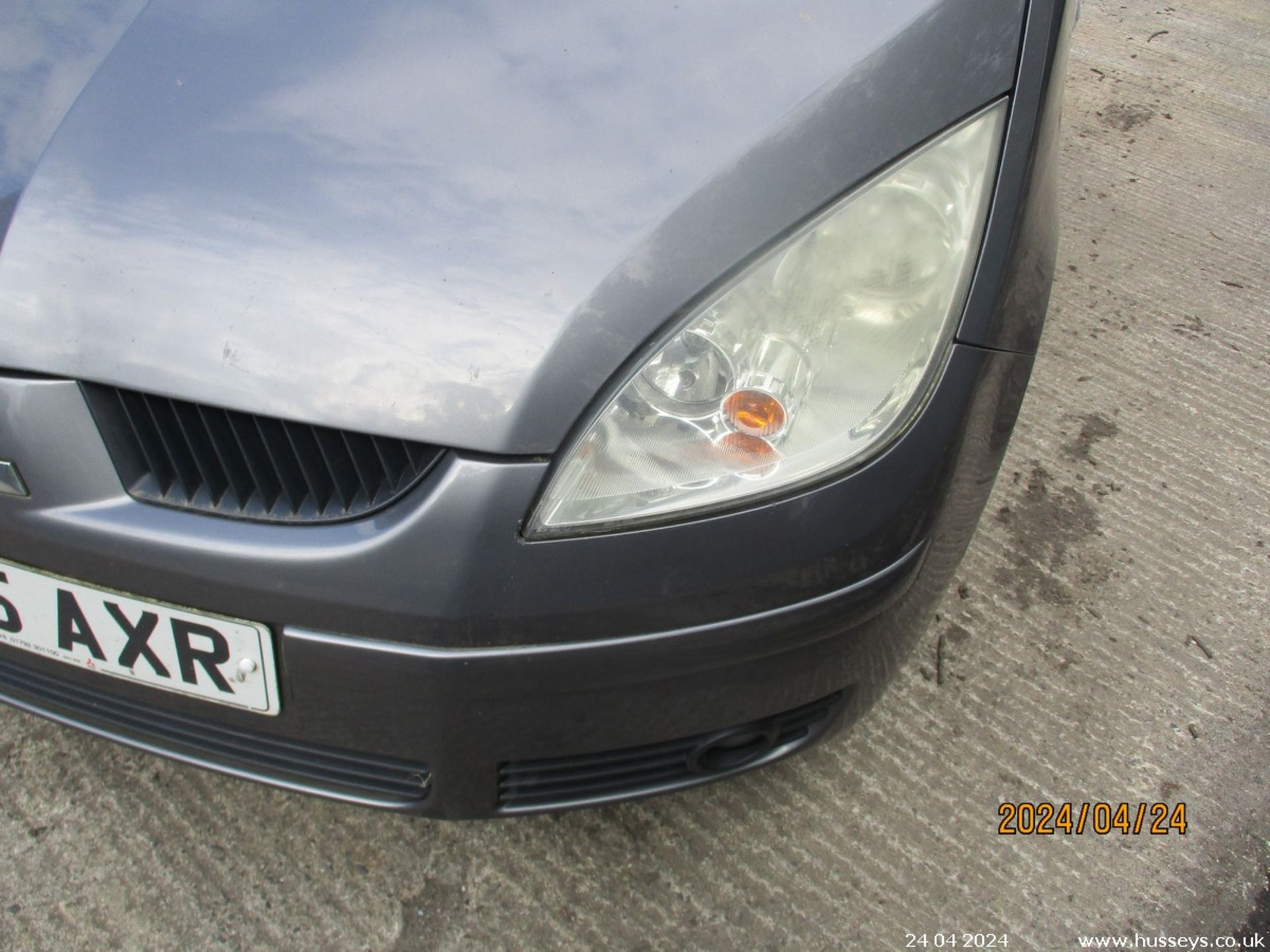 05/05 MITSUBISHI COLT ELEGANCE SEMI-AUTO - 1499cc 5dr Hatchback (Grey) - Image 13 of 18