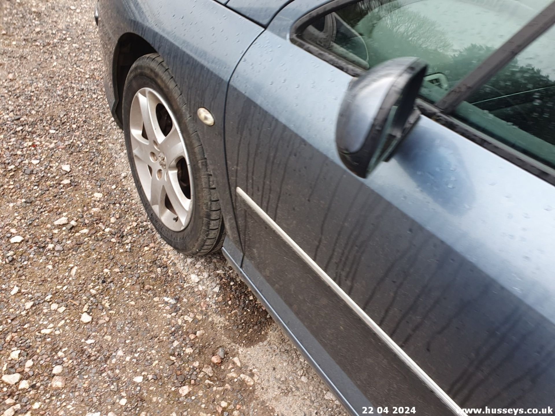 05/05 PEUGEOT 407 SE HDI - 1997cc 4dr Saloon (Grey) - Image 26 of 30