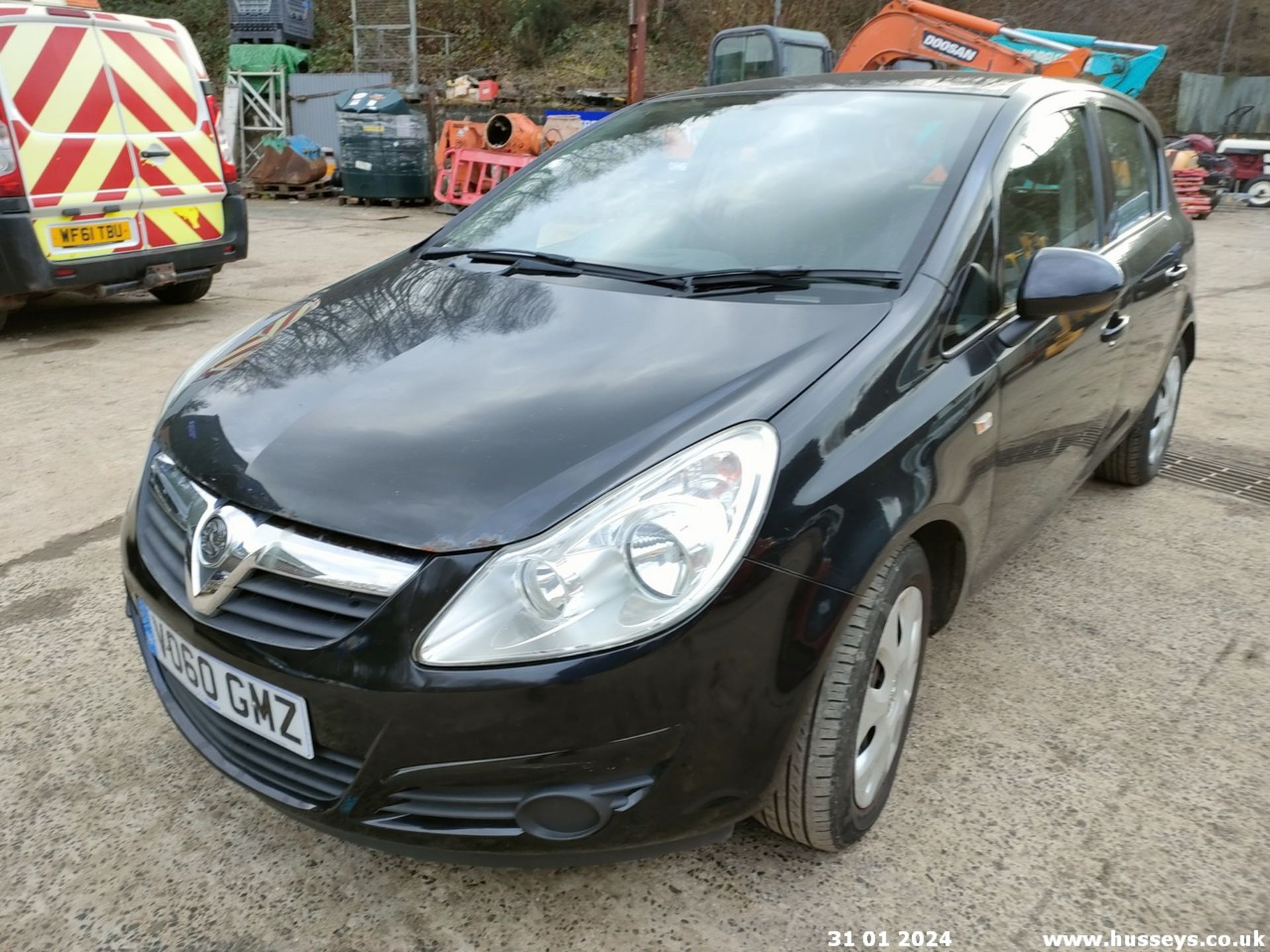 10/60 VAUXHALL CORSA EXCLUSIV - 1229cc 5dr Hatchback (Black, 124k) - Image 9 of 45