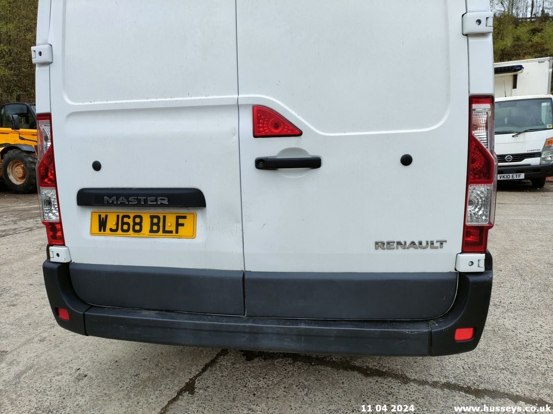 18/68 RENAULT MASTER LM35 BUSINESS DCI - 2298cc 5dr Van (White) - Image 38 of 68