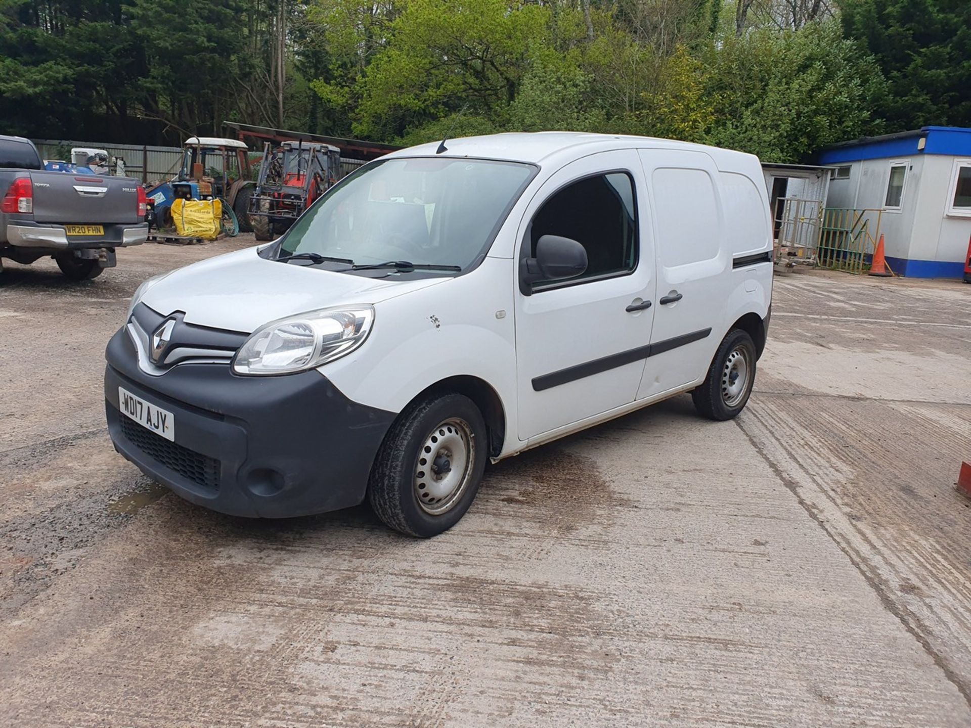 17/17 RENAULT KANGOO ML19 BUSINESS ENER - 1461cc Van (White, 249k) - Image 13 of 49