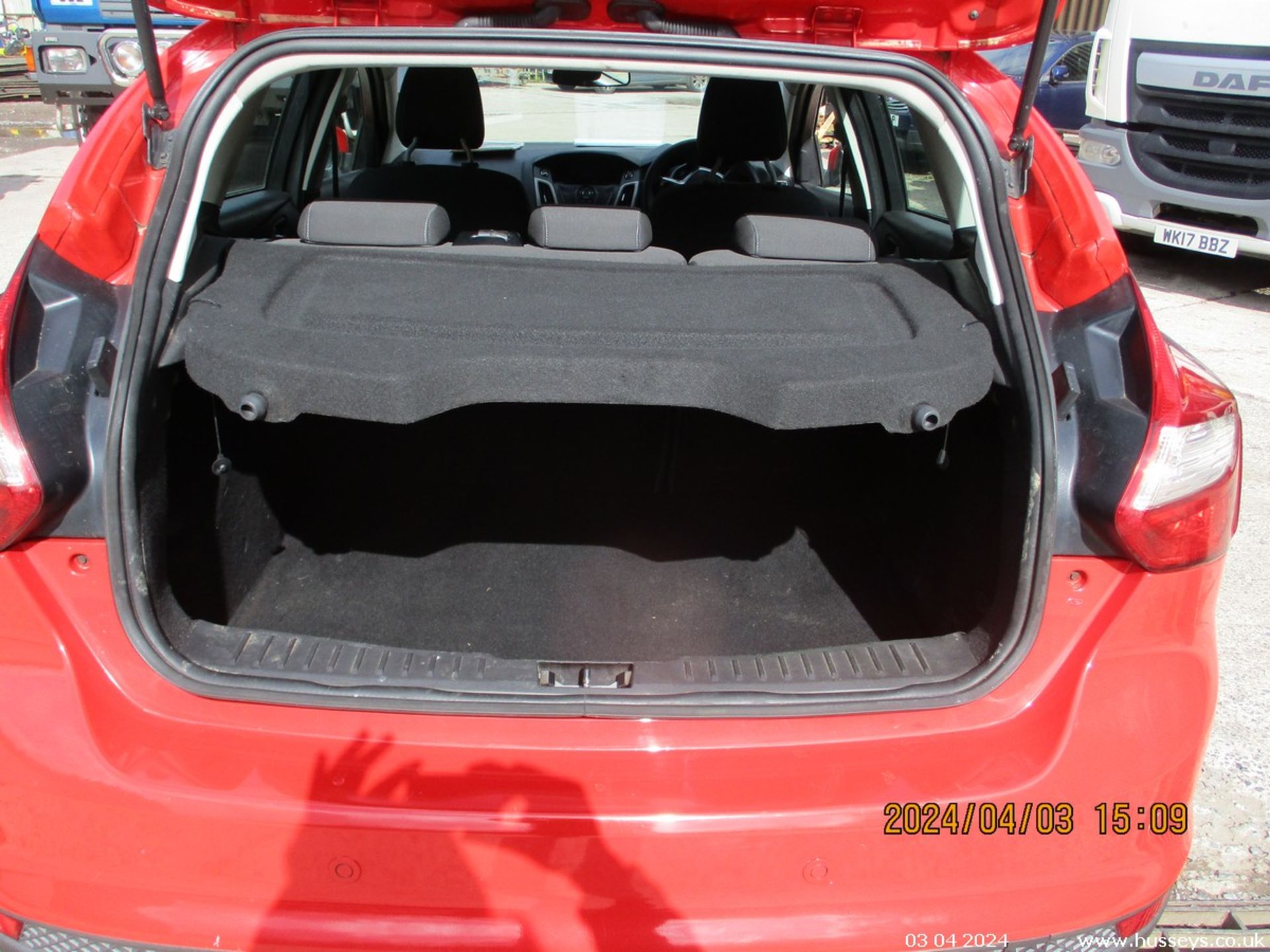 13/13 FORD FOCUS EDGE TDCI 115 - 1560cc 5dr Hatchback (Red, 186k) - Image 11 of 17