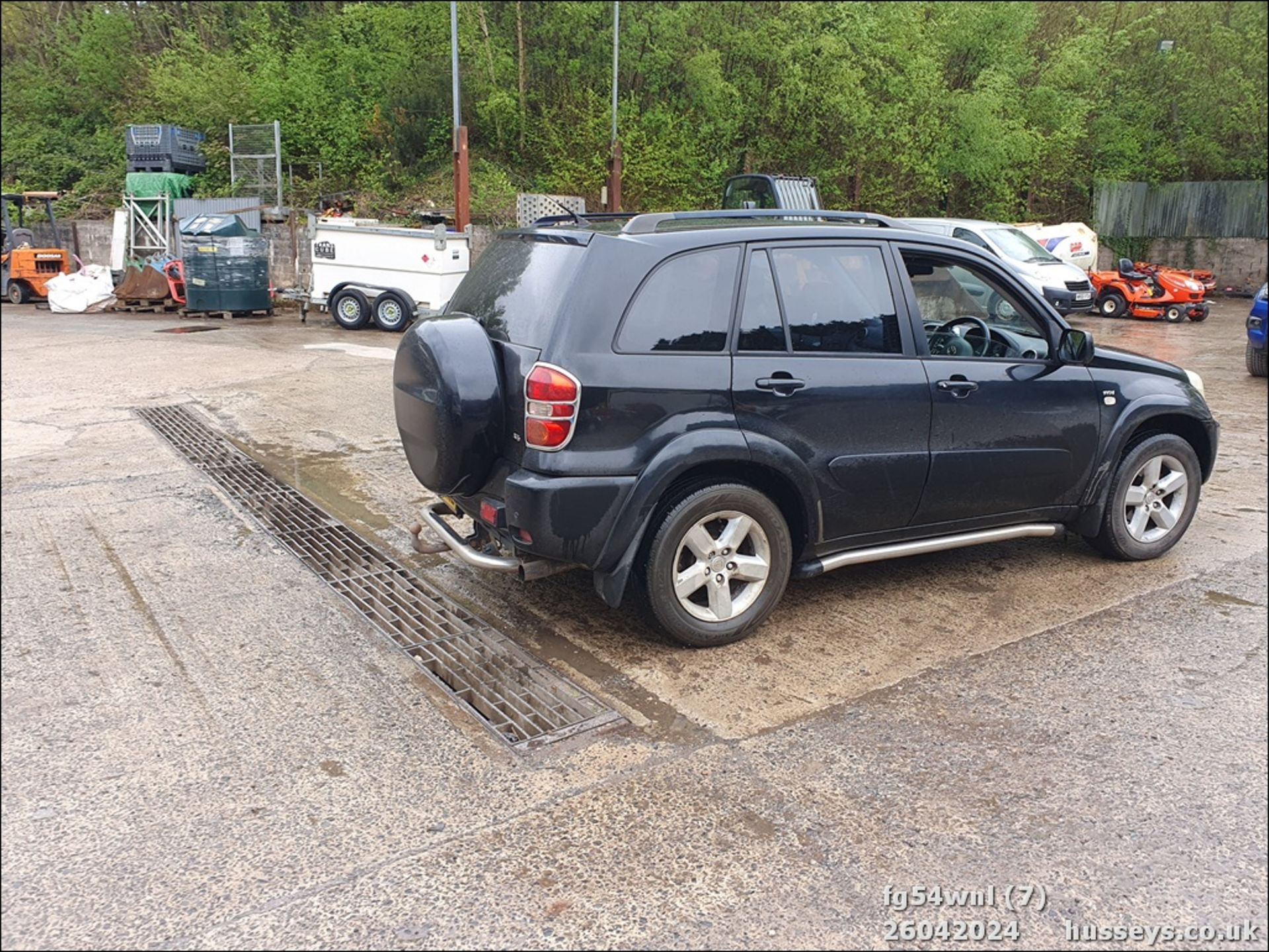 04/54 TOYOTA RAV4 XT3 VVTI - 1998cc 5dr Estate (Black, 155k) - Image 8 of 46