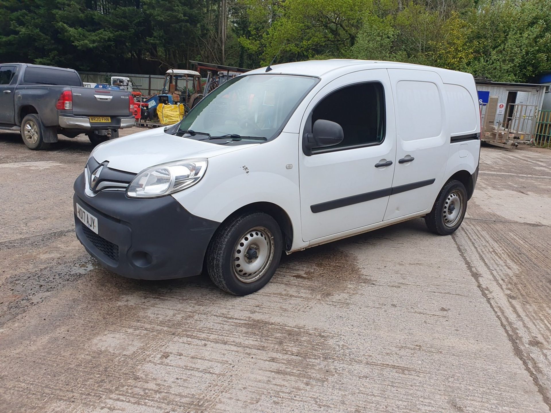 17/17 RENAULT KANGOO ML19 BUSINESS ENER - 1461cc Van (White, 249k) - Image 12 of 49