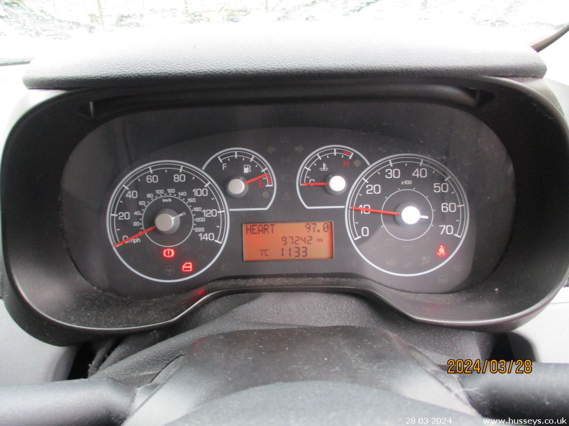 08/58 FIAT GRAND PUNTO ACTIVE 360 - 1242cc 5dr Hatchback (Grey, 97k) - Image 10 of 17