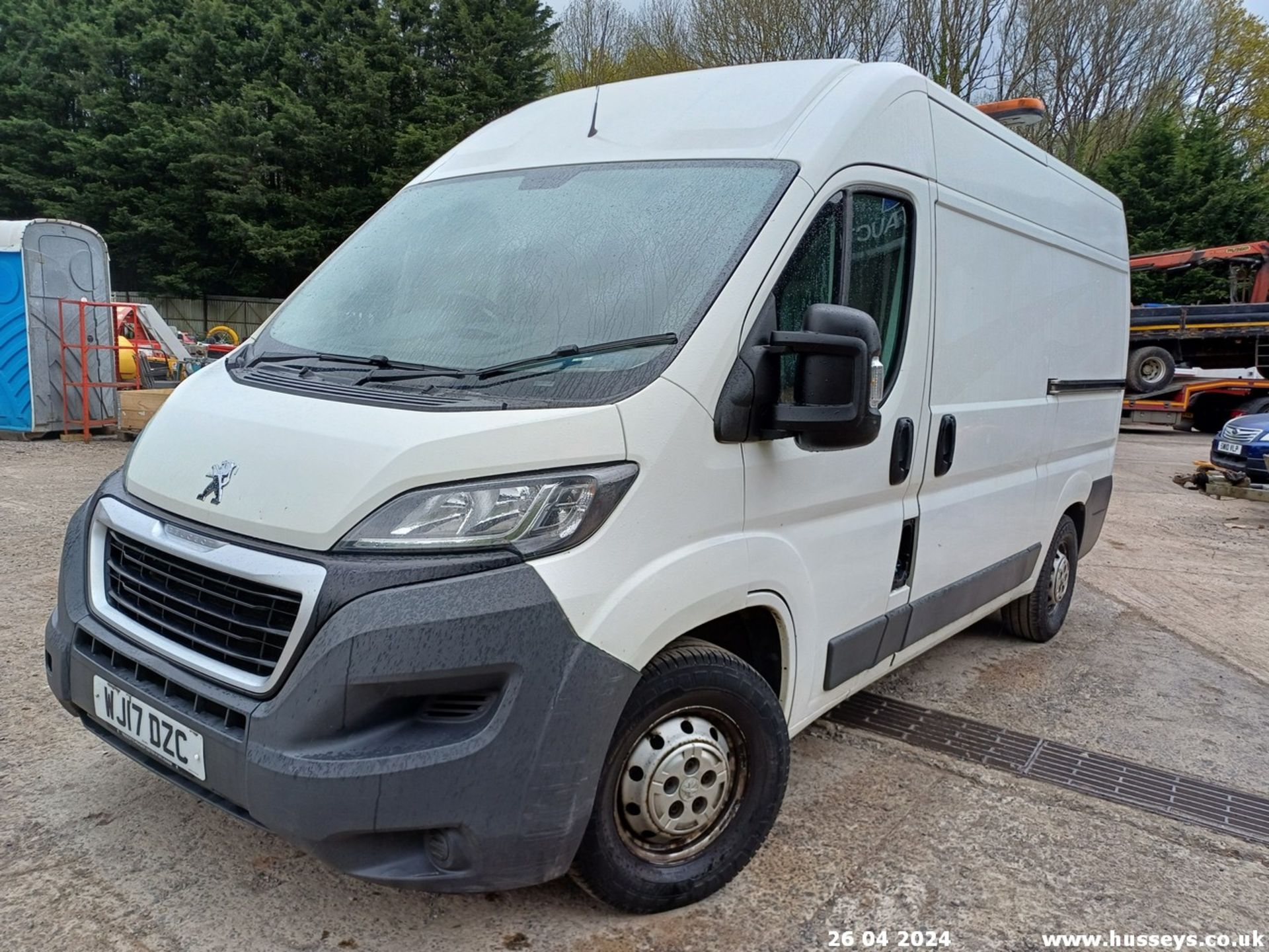 17/17 PEUGEOT BOXER 335 PRO L2H2 BLUE H - 1997cc 5dr Van (White) - Image 9 of 48