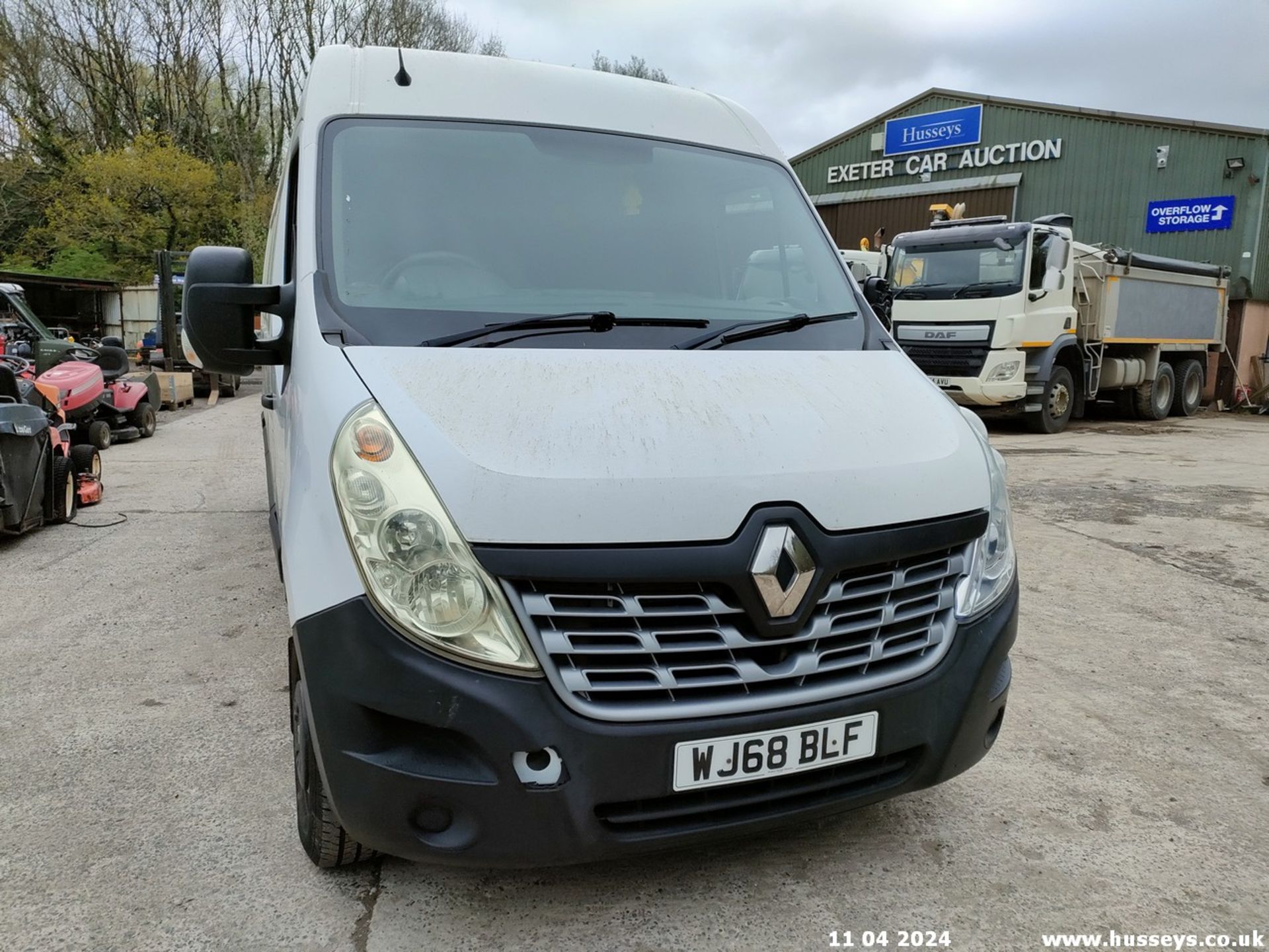 18/68 RENAULT MASTER LM35 BUSINESS DCI - 2298cc 5dr Van (White) - Image 7 of 68