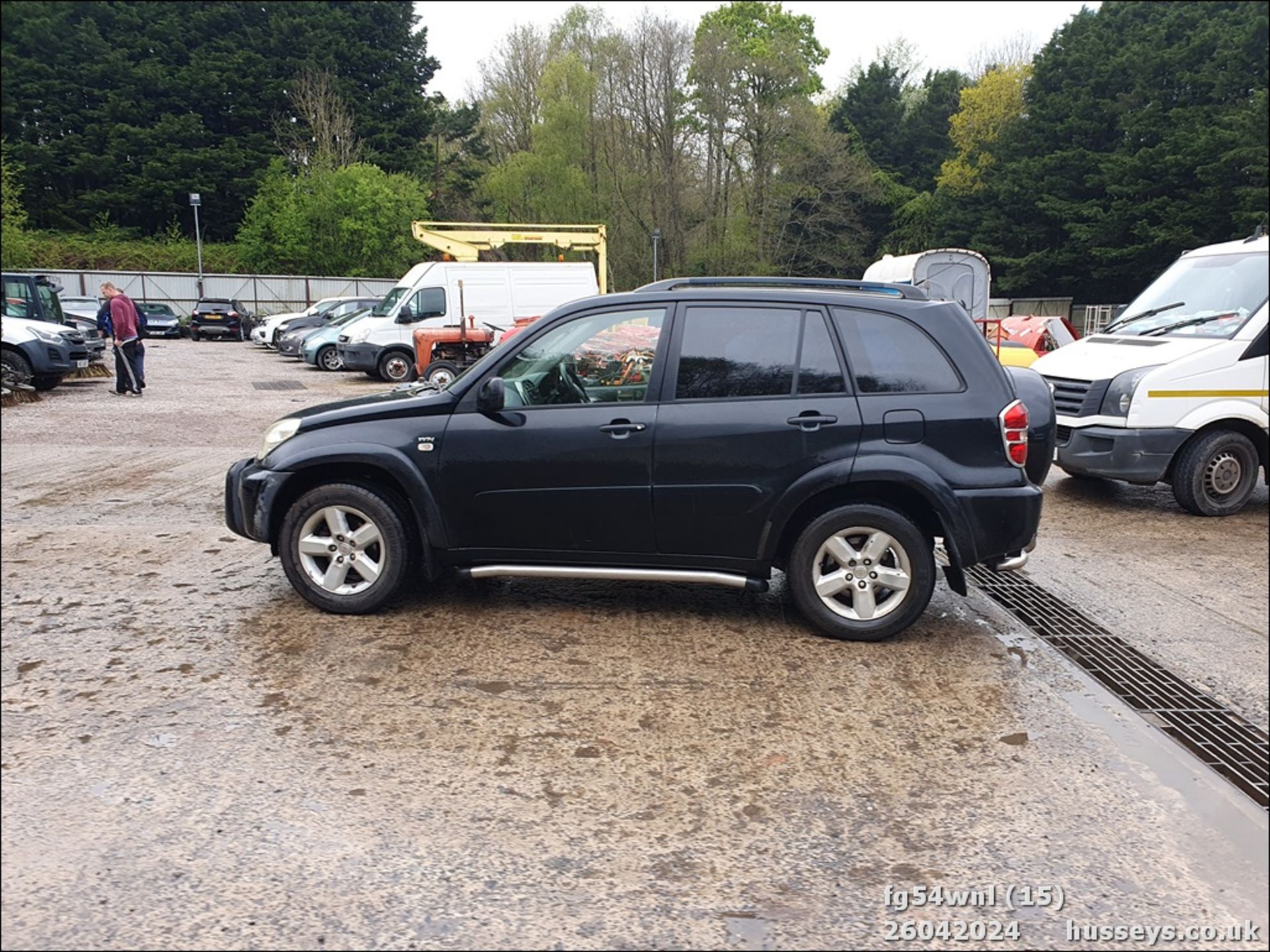 04/54 TOYOTA RAV4 XT3 VVTI - 1998cc 5dr Estate (Black, 155k) - Image 16 of 46