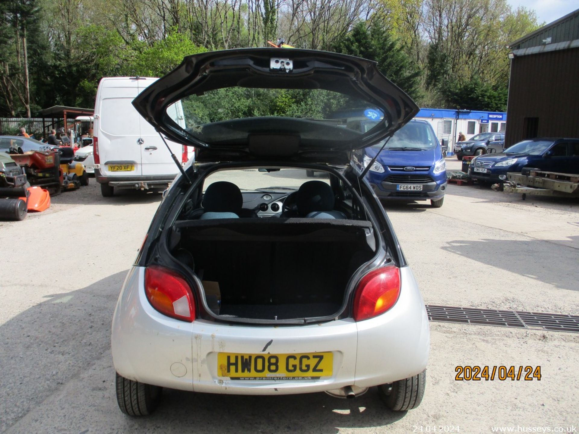 08/08 FORD KA ZETEC CLIMATE - 1297cc 3dr Hatchback (Black/silver, 95k) - Image 22 of 25