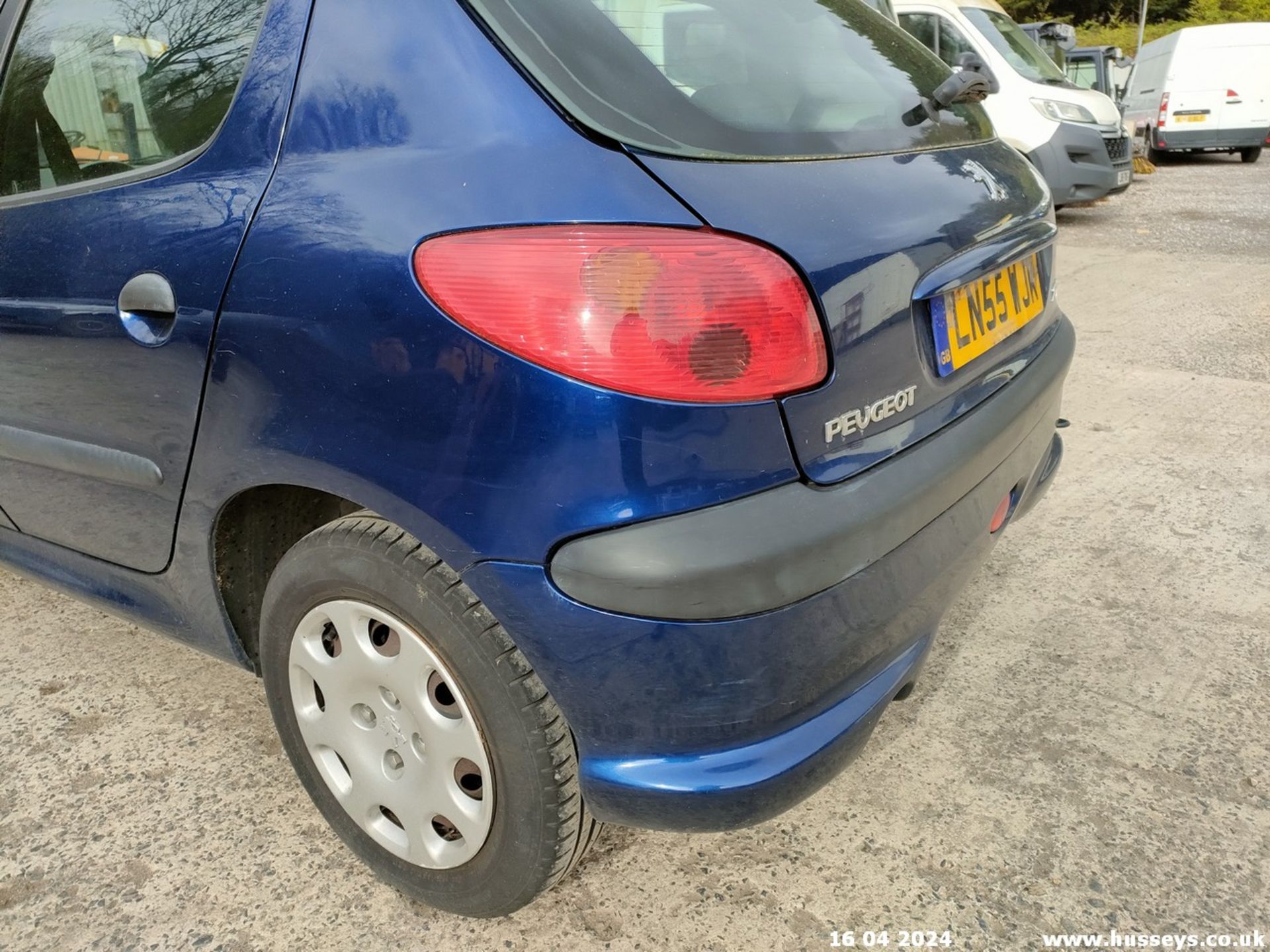 06/55 PEUGEOT 206 URBAN HDI - 1398cc 5dr Hatchback (Blue, 165k) - Image 29 of 63