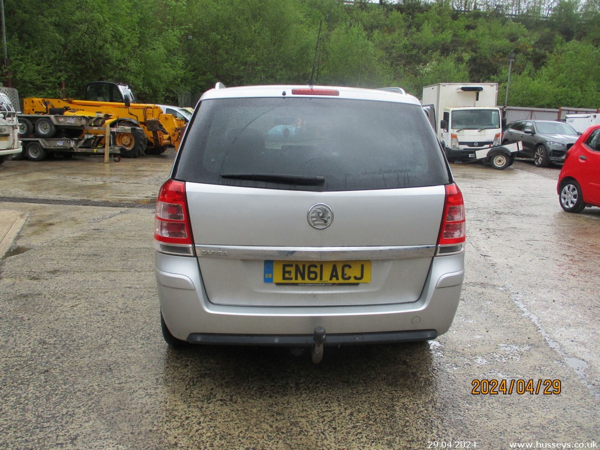 12/61 VAUXHALL ZAFIRA DESIGN - 1598cc 5dr MPV (Silver, 73k) - Image 6 of 19