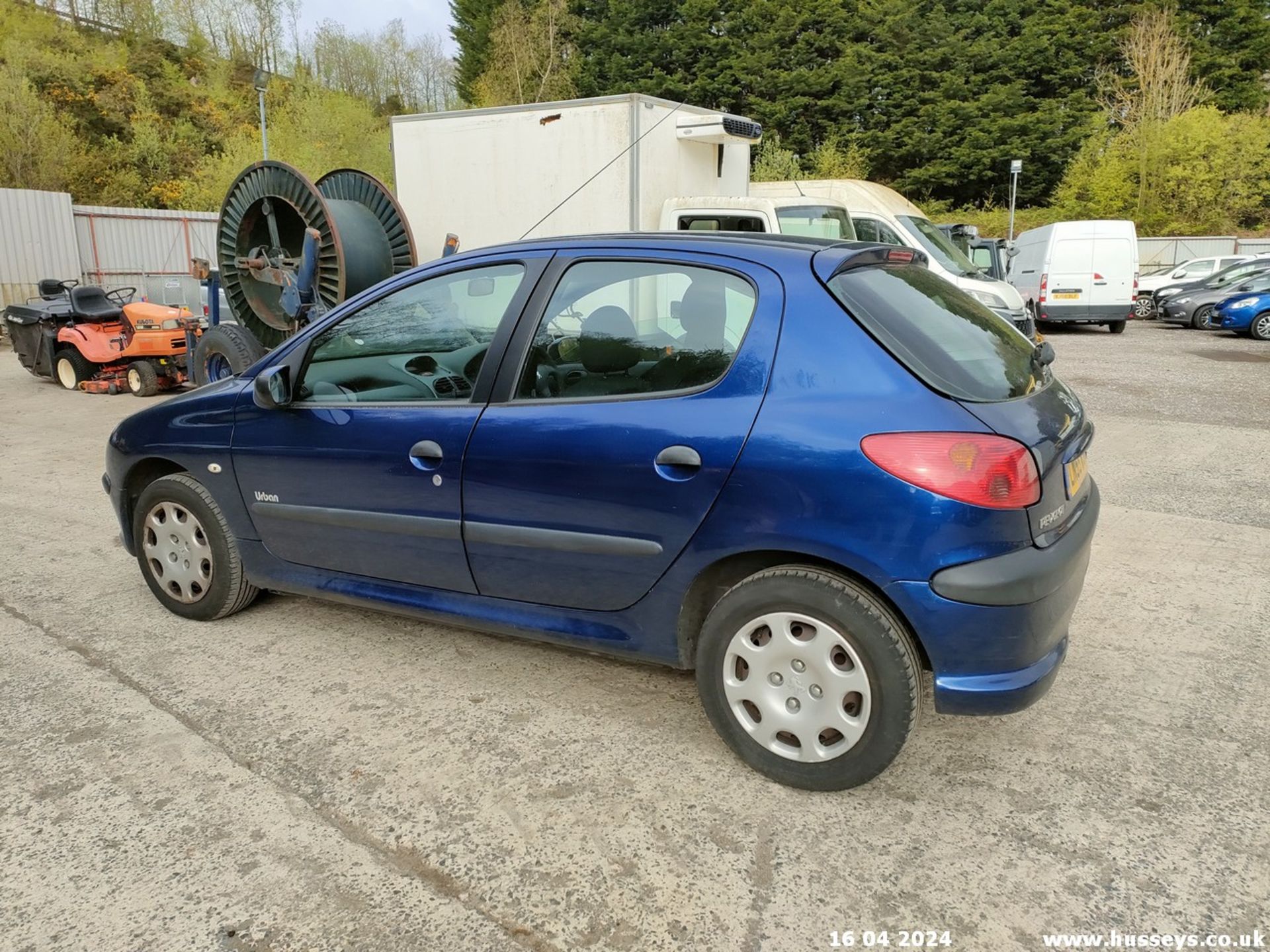 06/55 PEUGEOT 206 URBAN HDI - 1398cc 5dr Hatchback (Blue, 165k) - Image 22 of 63