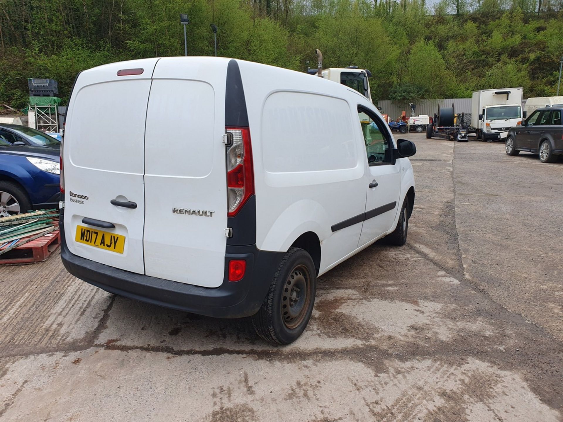 17/17 RENAULT KANGOO ML19 BUSINESS ENER - 1461cc Van (White, 249k) - Image 22 of 49