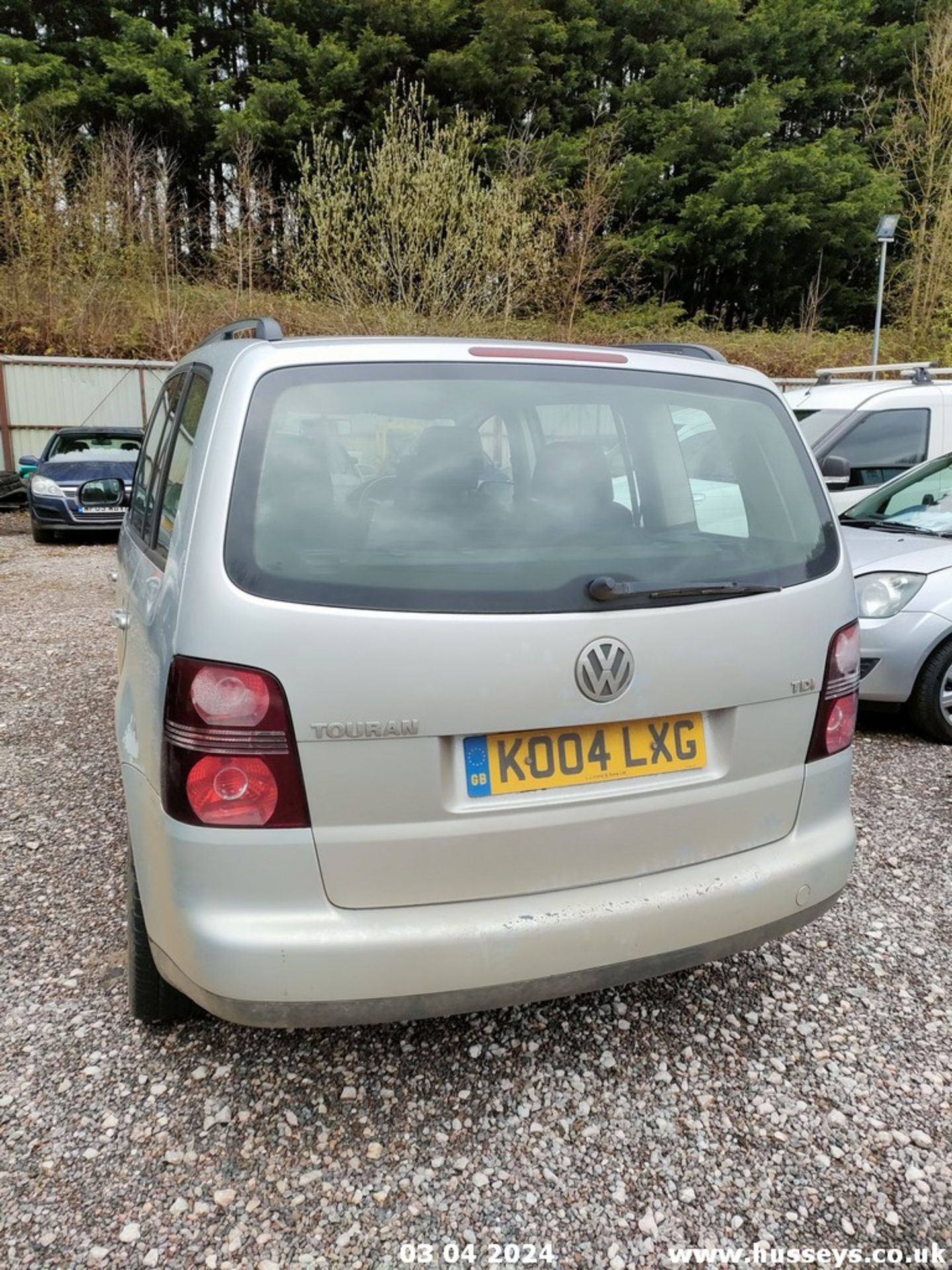 04/04 VOLKSWAGEN TOURAN SE TDI - 1896cc 5dr MPV (Silver) - Image 25 of 55