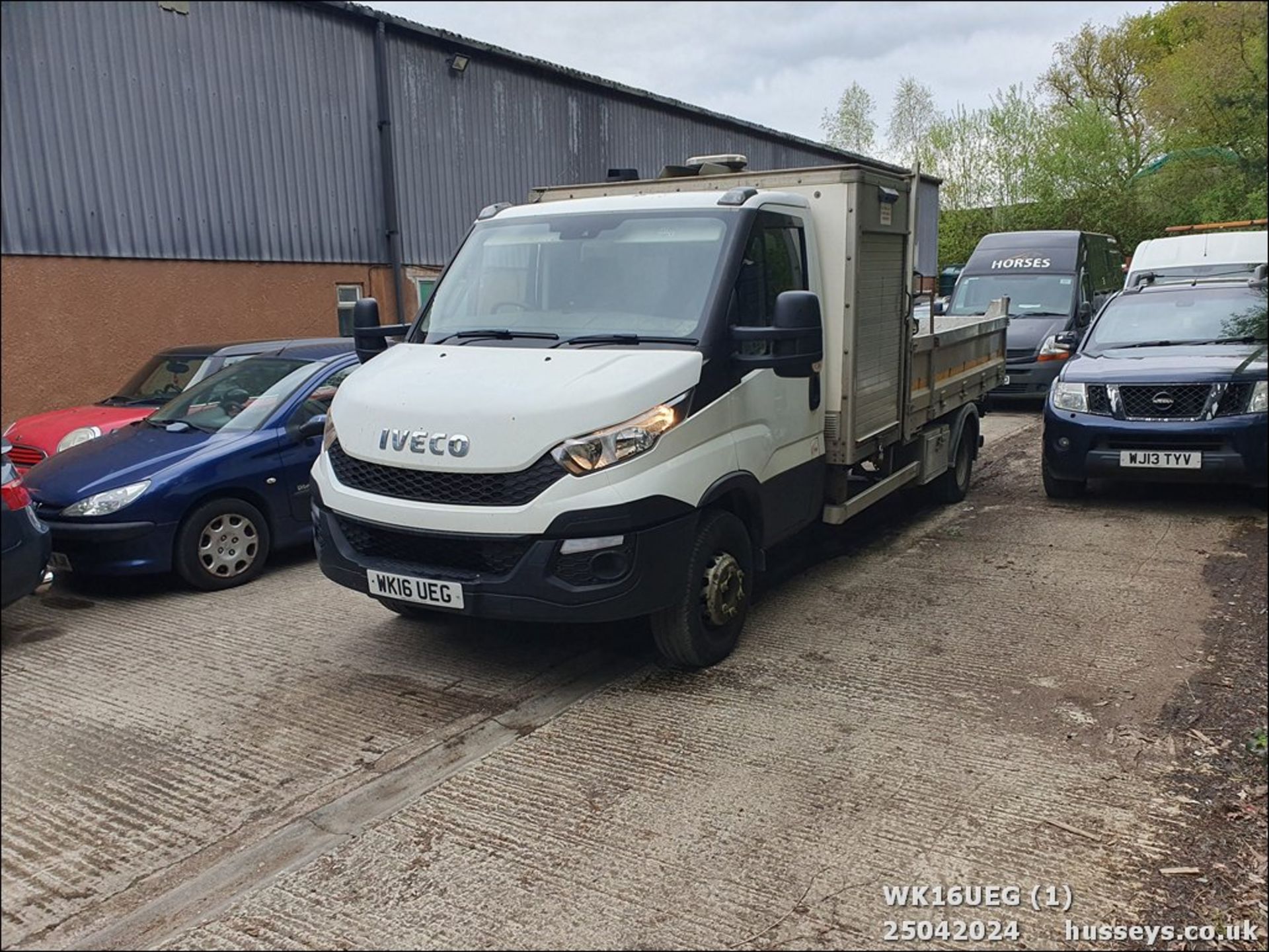 16/16 IVECO DAILY 70C17 - 2998cc 2dr Tipper (White, 193k) - Image 3 of 28