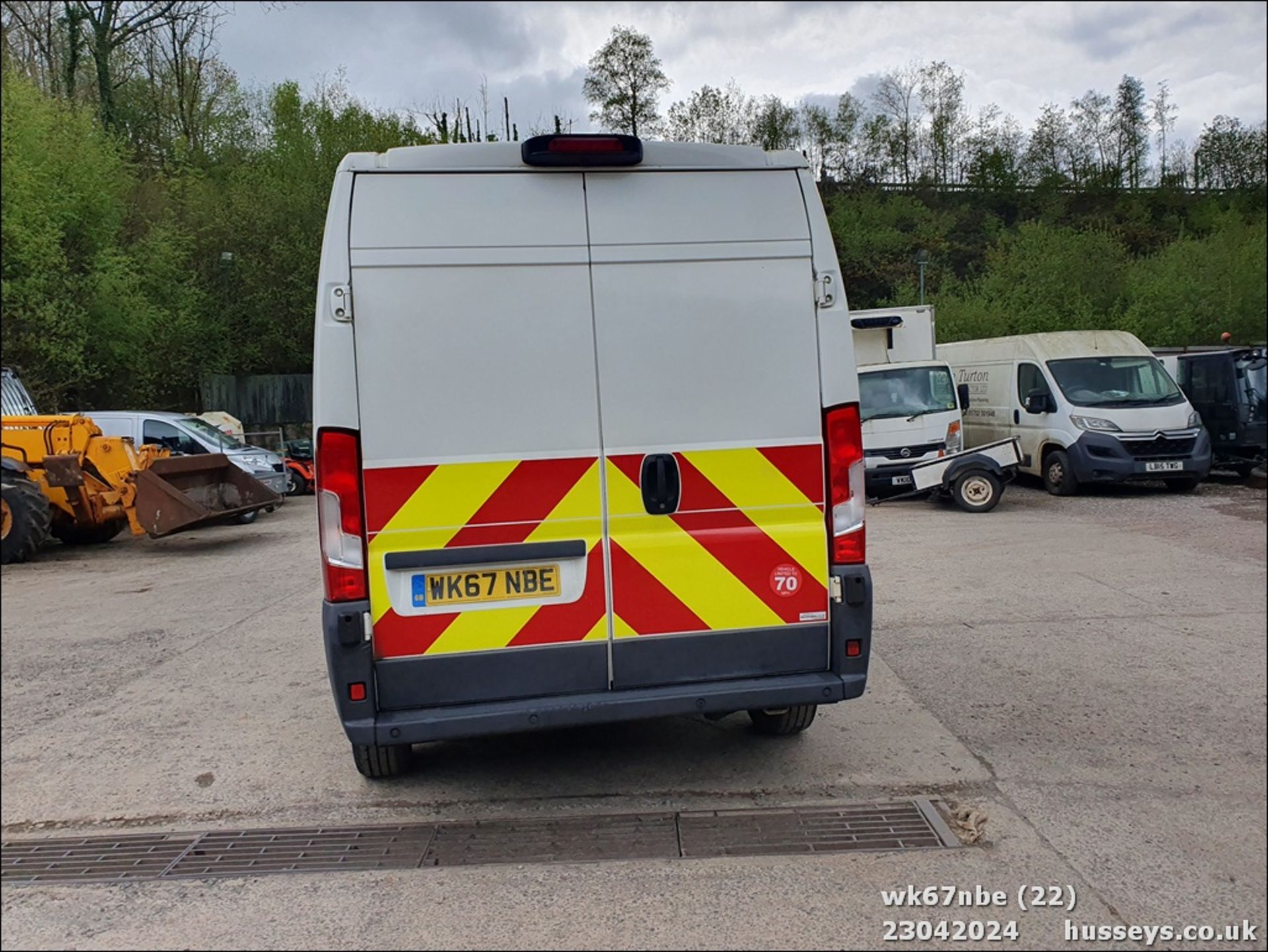 17/67 PEUGEOT BOXER 335 PRO L2H2 BLUE H - 1997cc 5dr Van (White, 116k) - Image 24 of 55