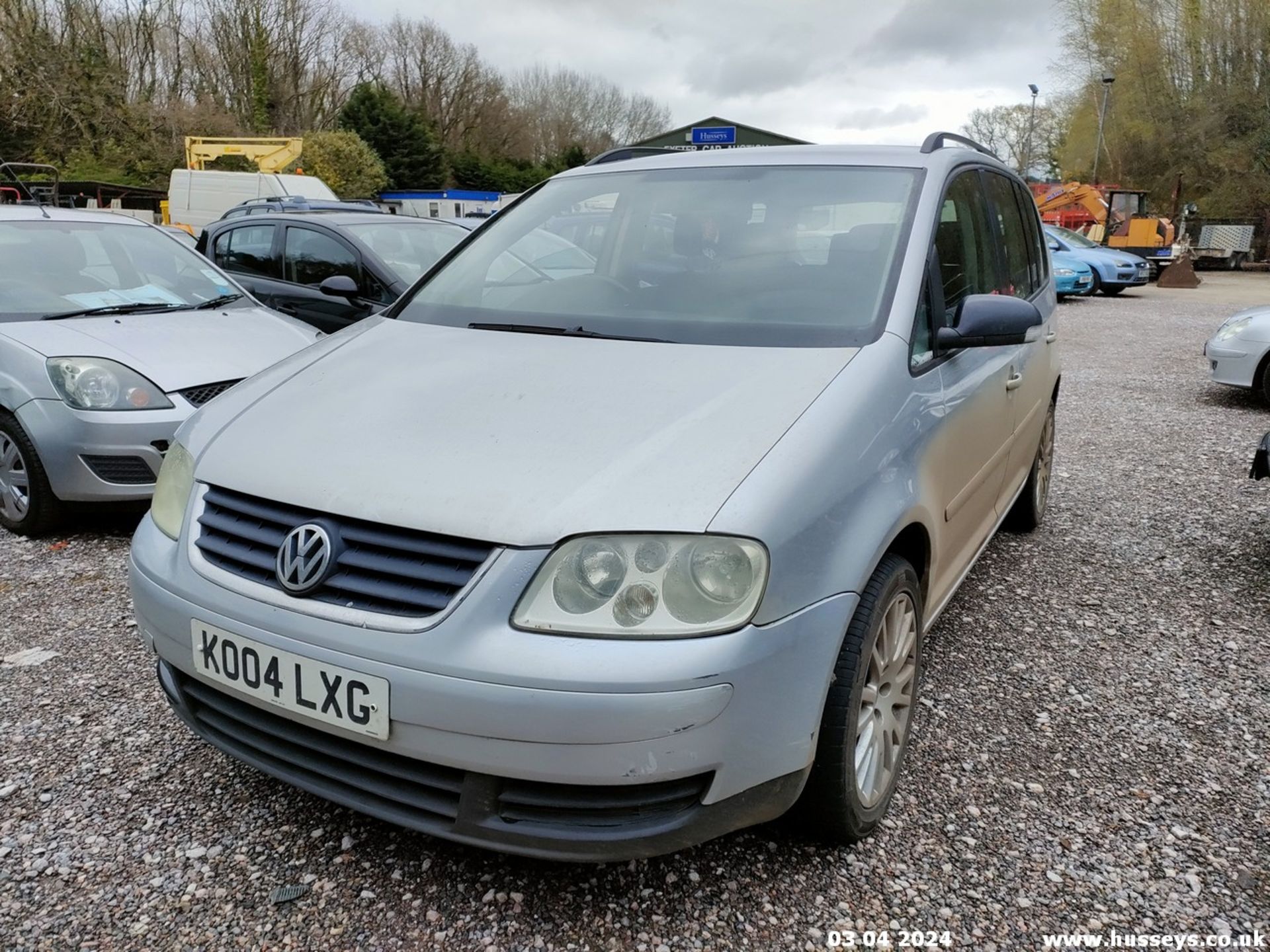 04/04 VOLKSWAGEN TOURAN SE TDI - 1896cc 5dr MPV (Silver) - Image 8 of 55