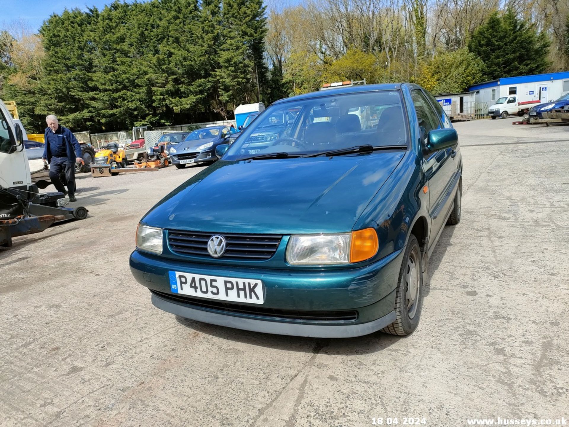 1997 VOLKSWAGEN POLO 1.4 CL AUTO - 1390cc 3dr Hatchback (Green, 68k) - Image 9 of 60