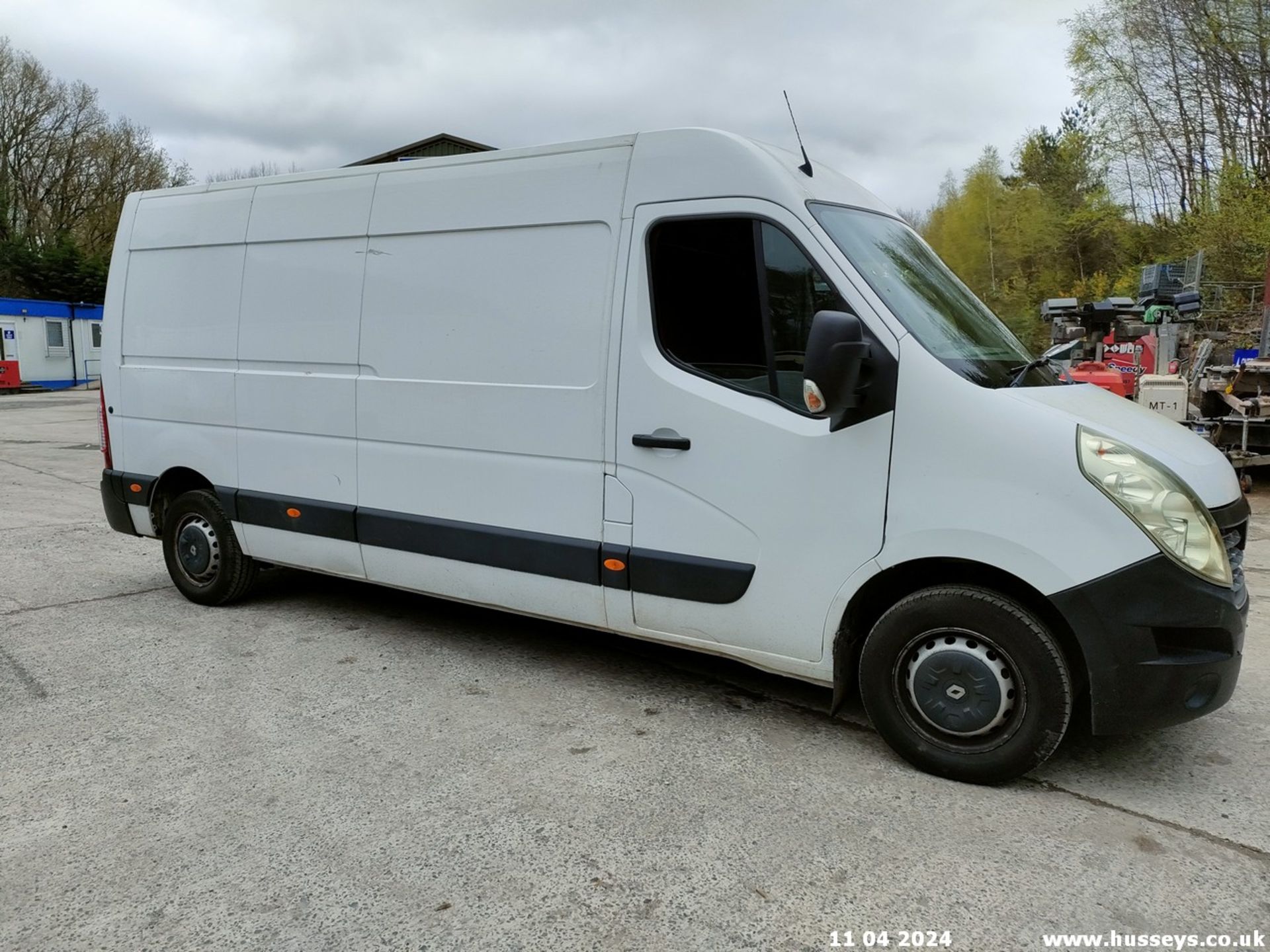 18/68 RENAULT MASTER LM35 BUSINESS DCI - 2298cc 5dr Van (White) - Image 46 of 68