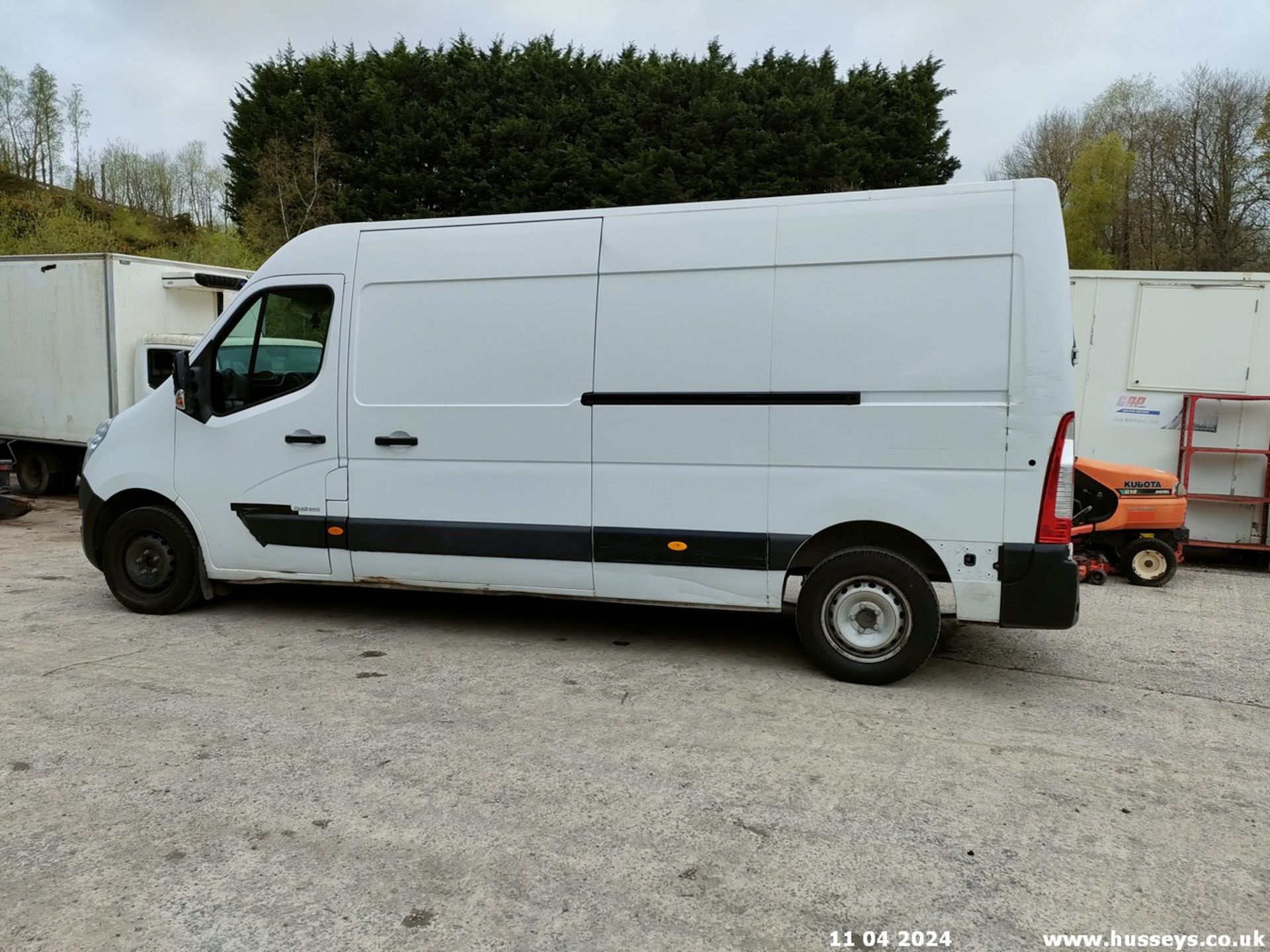 18/68 RENAULT MASTER LM35 BUSINESS DCI - 2298cc 5dr Van (White) - Image 22 of 68