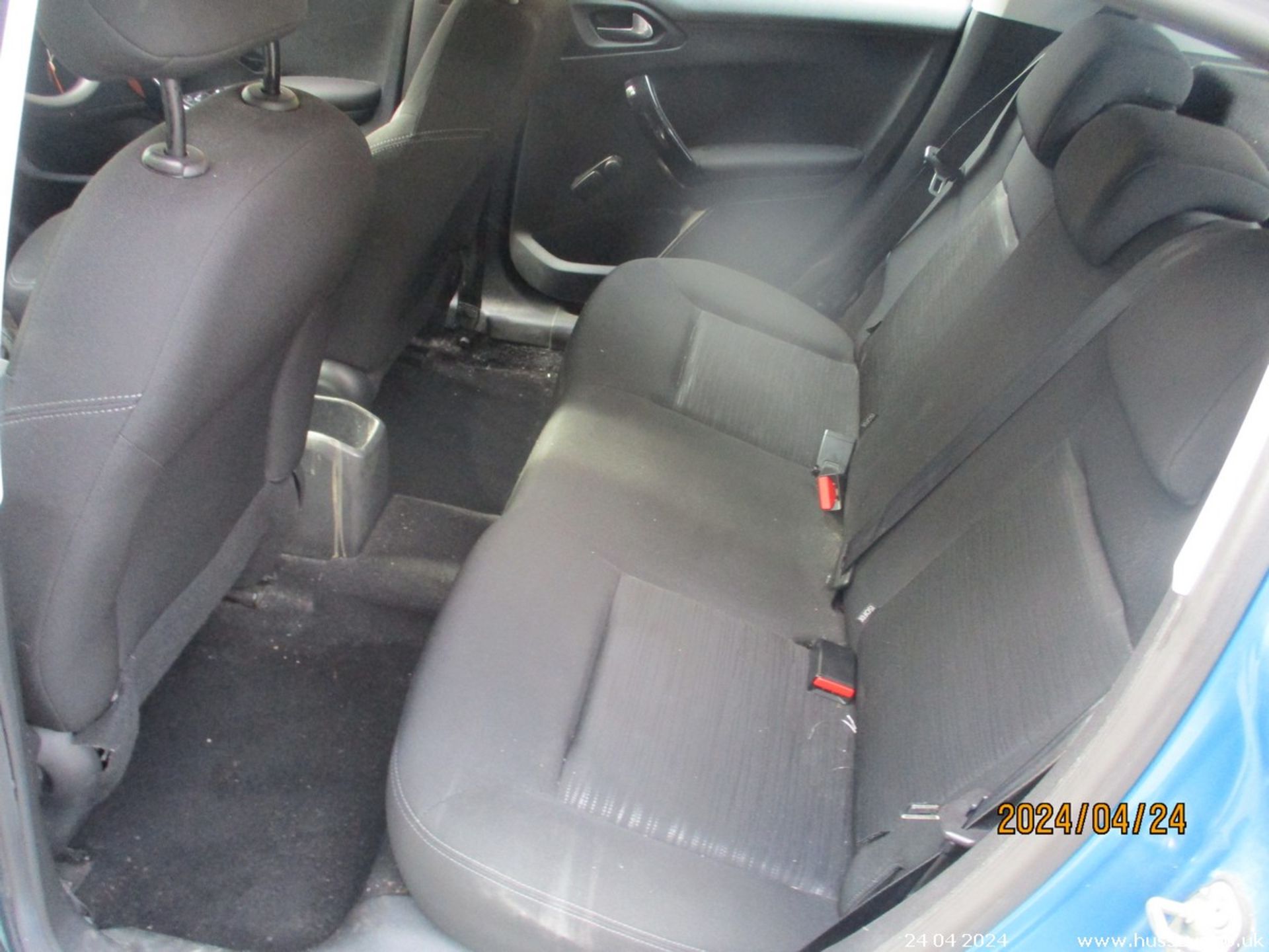 13/62 PEUGEOT 208 ACCESS PLUS - 1199cc 5dr Hatchback (Blue, 83k) - Image 14 of 18