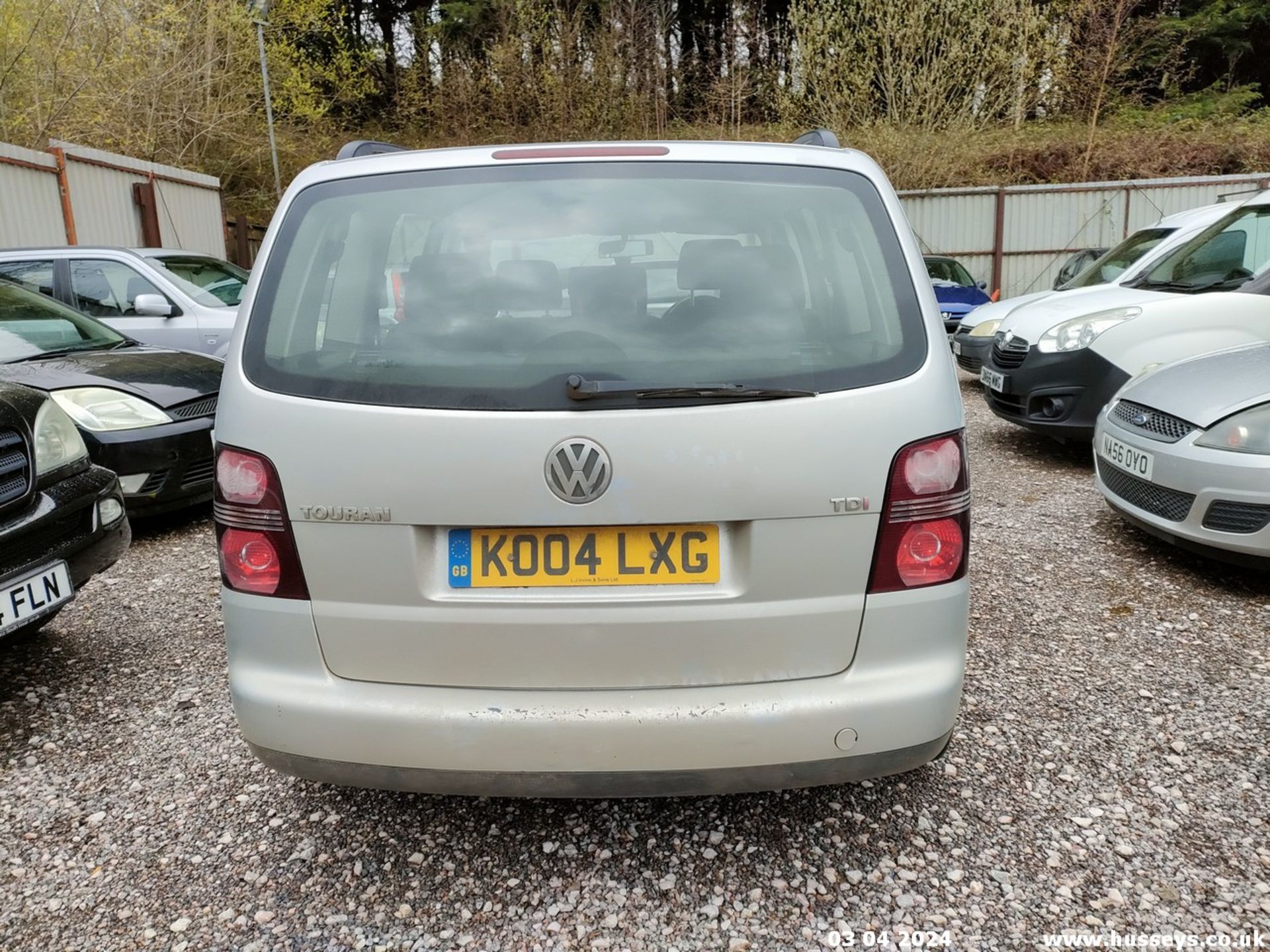 04/04 VOLKSWAGEN TOURAN SE TDI - 1896cc 5dr MPV (Silver) - Image 26 of 55