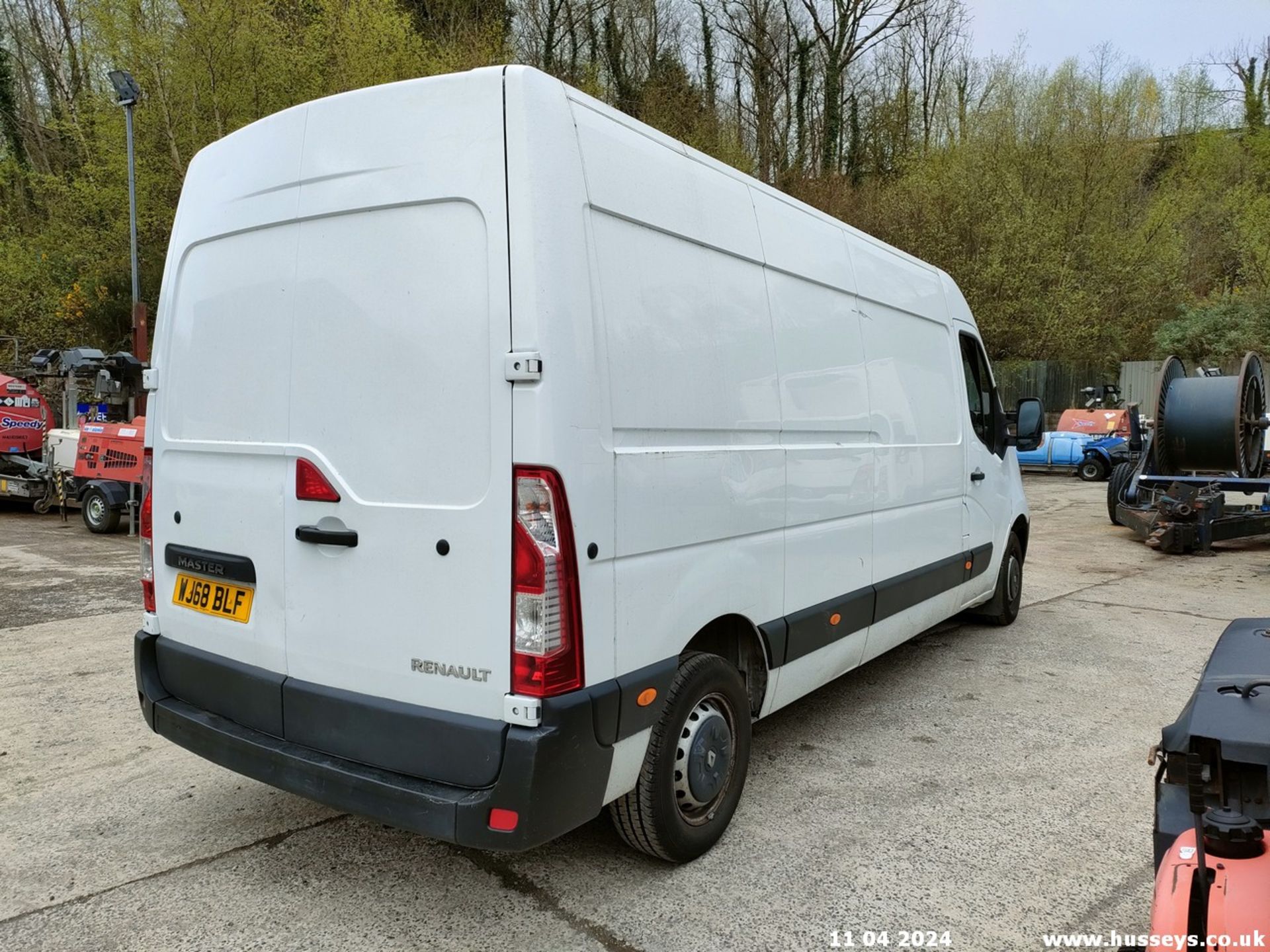 18/68 RENAULT MASTER LM35 BUSINESS DCI - 2298cc 5dr Van (White) - Image 43 of 68
