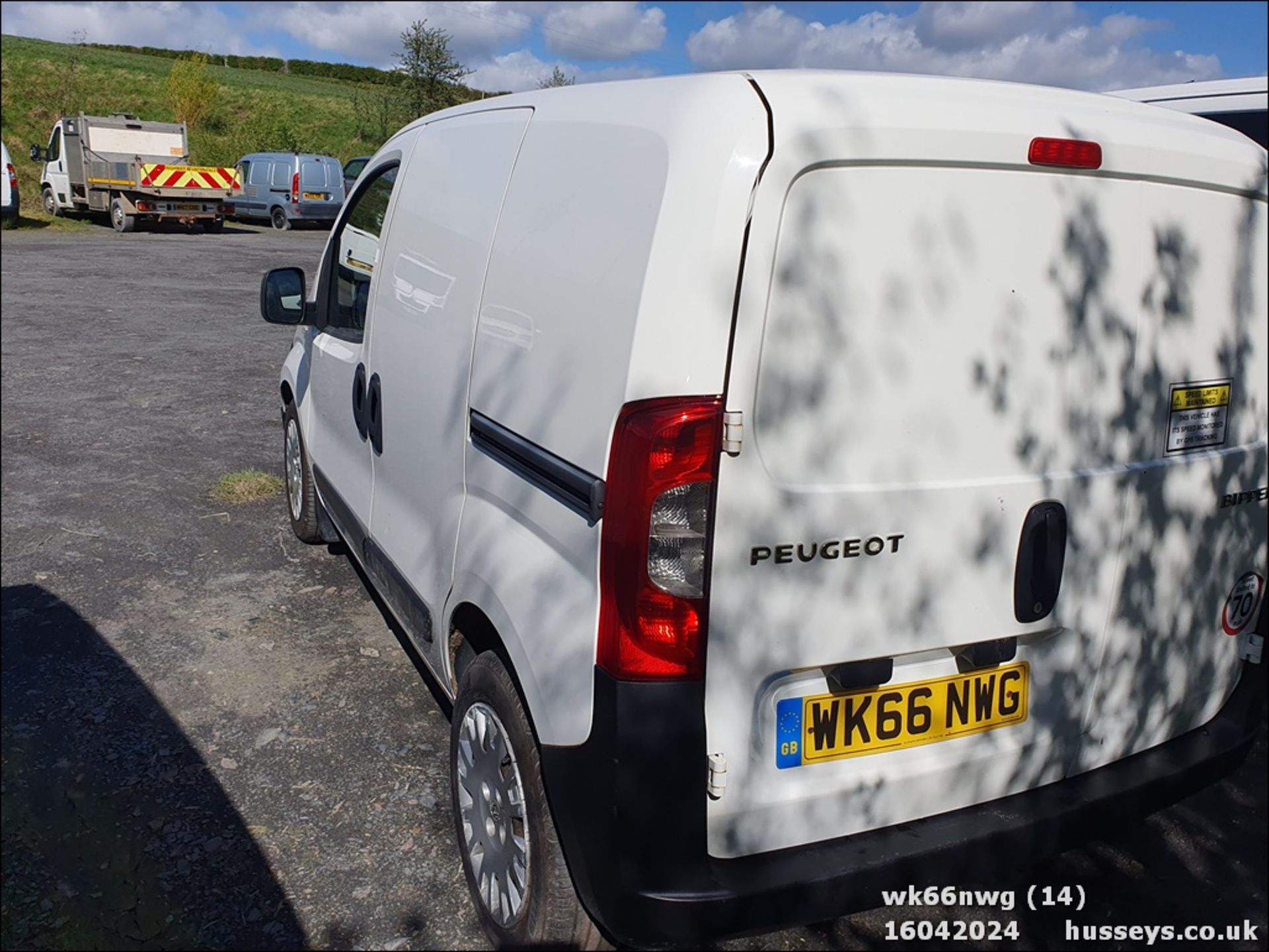 16/66 PEUGEOT BIPPER SE HDI - 1248cc Van (White) - Image 15 of 33