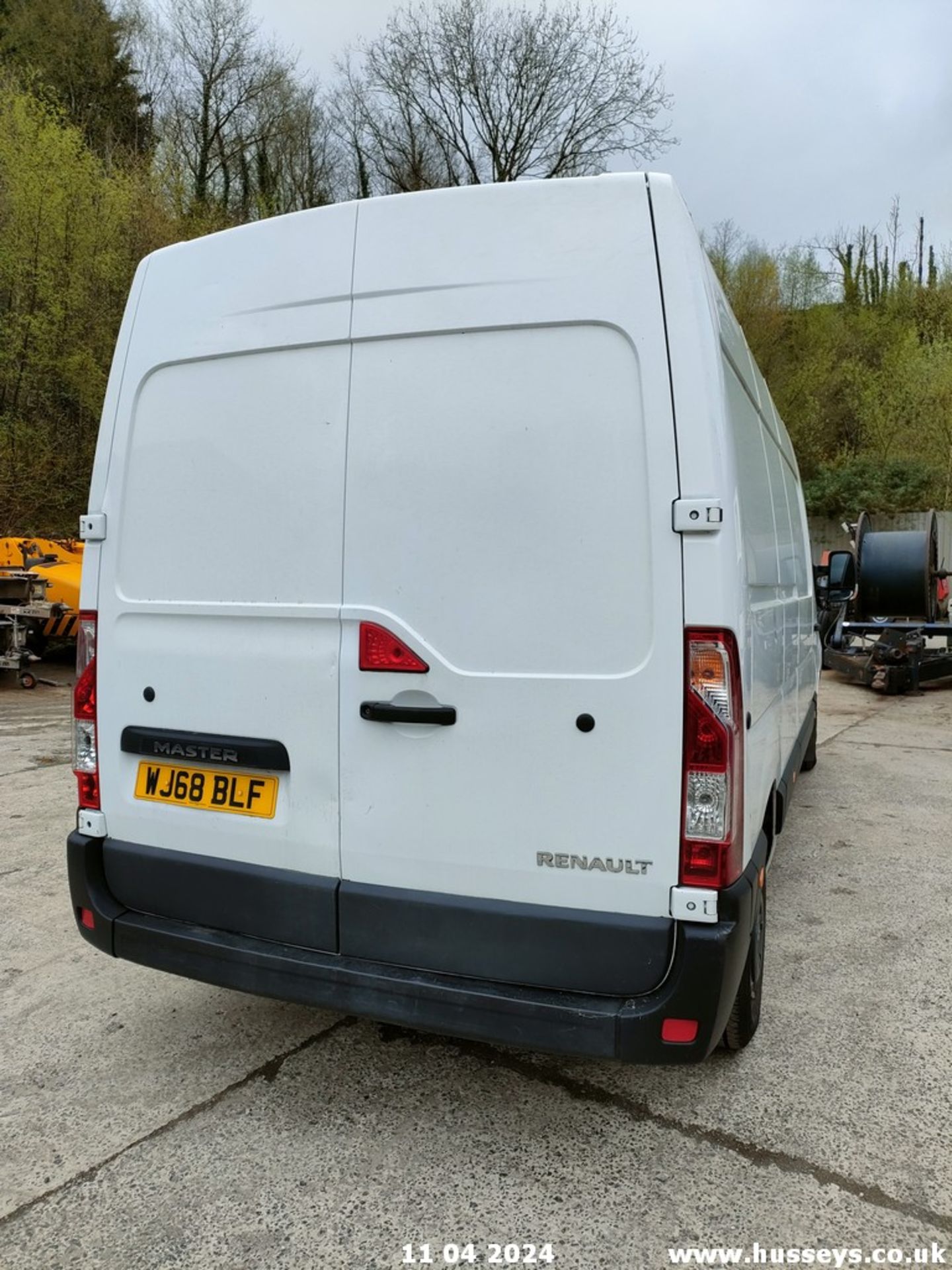 18/68 RENAULT MASTER LM35 BUSINESS DCI - 2298cc 5dr Van (White) - Image 37 of 68