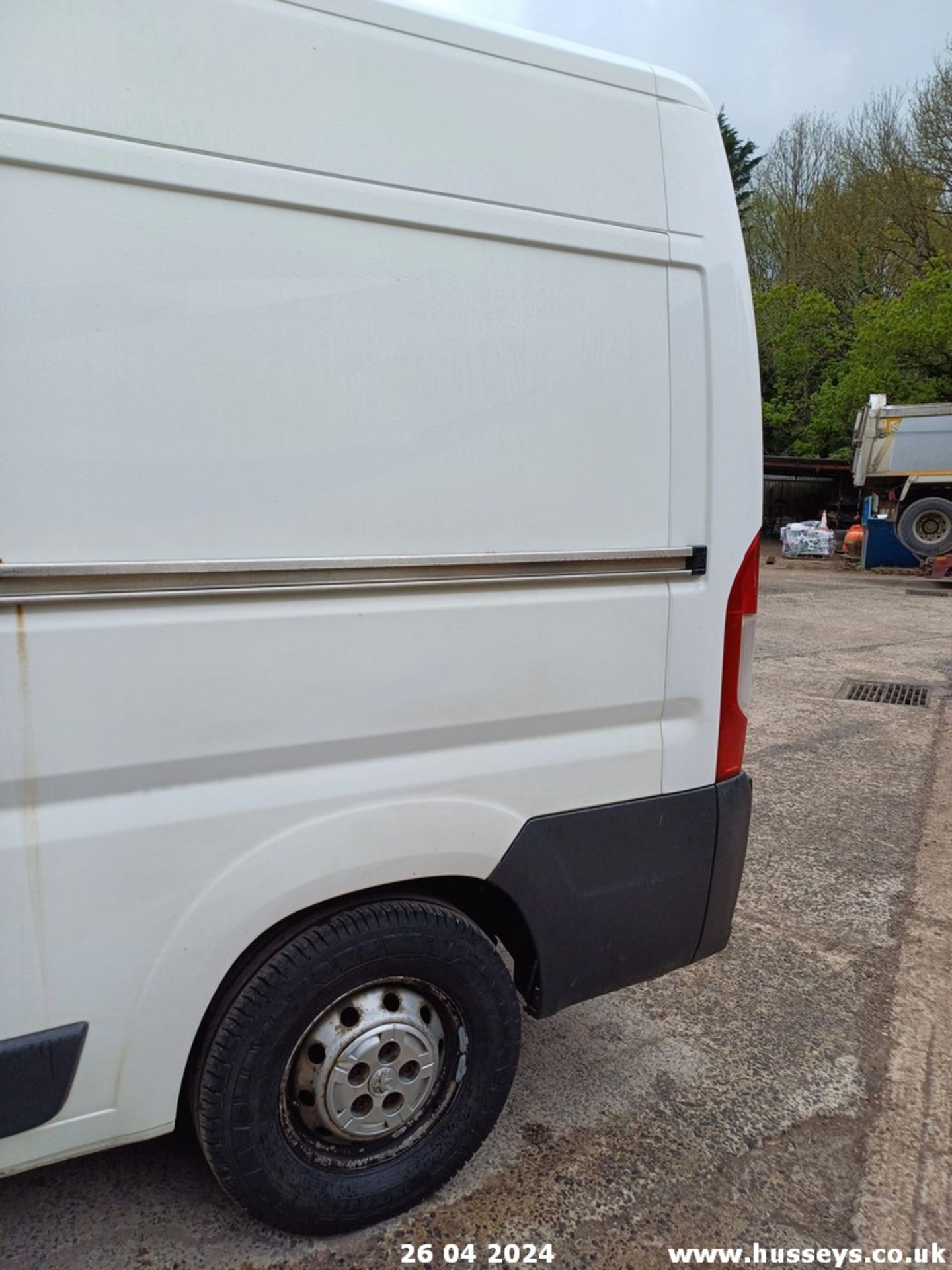 17/17 PEUGEOT BOXER 335 PRO L2H2 BLUE H - 1997cc 5dr Van (White) - Image 25 of 48