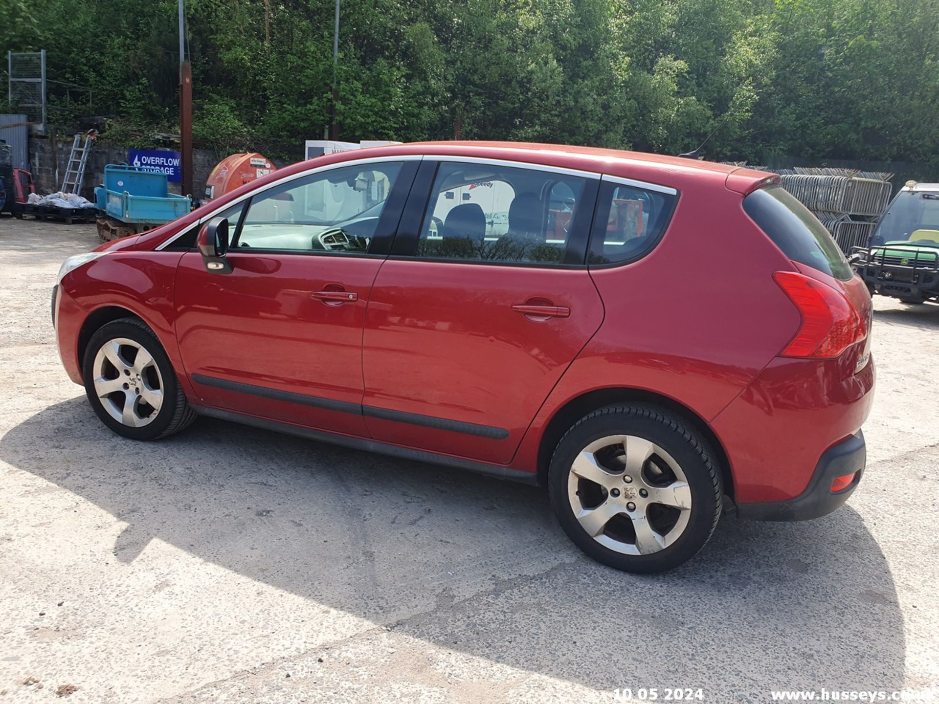 11/61 PEUGEOT 3008 SPORT E-HDI S-A - 1560cc 5dr Hatchback (Red, 89k) - Image 17 of 49