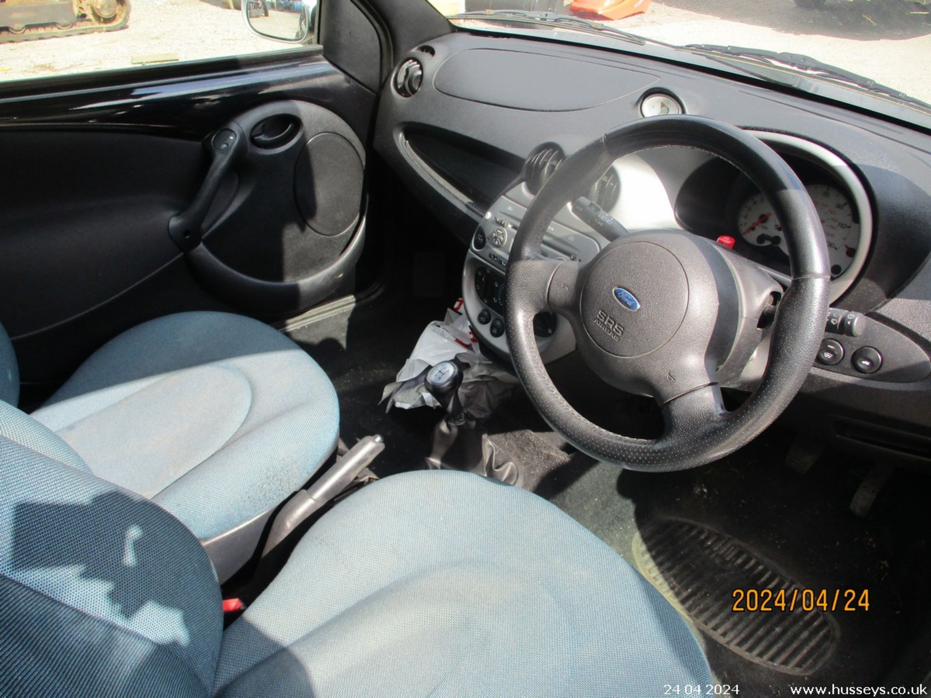 08/08 FORD KA ZETEC CLIMATE - 1297cc 3dr Hatchback (Black/silver, 95k) - Image 20 of 25