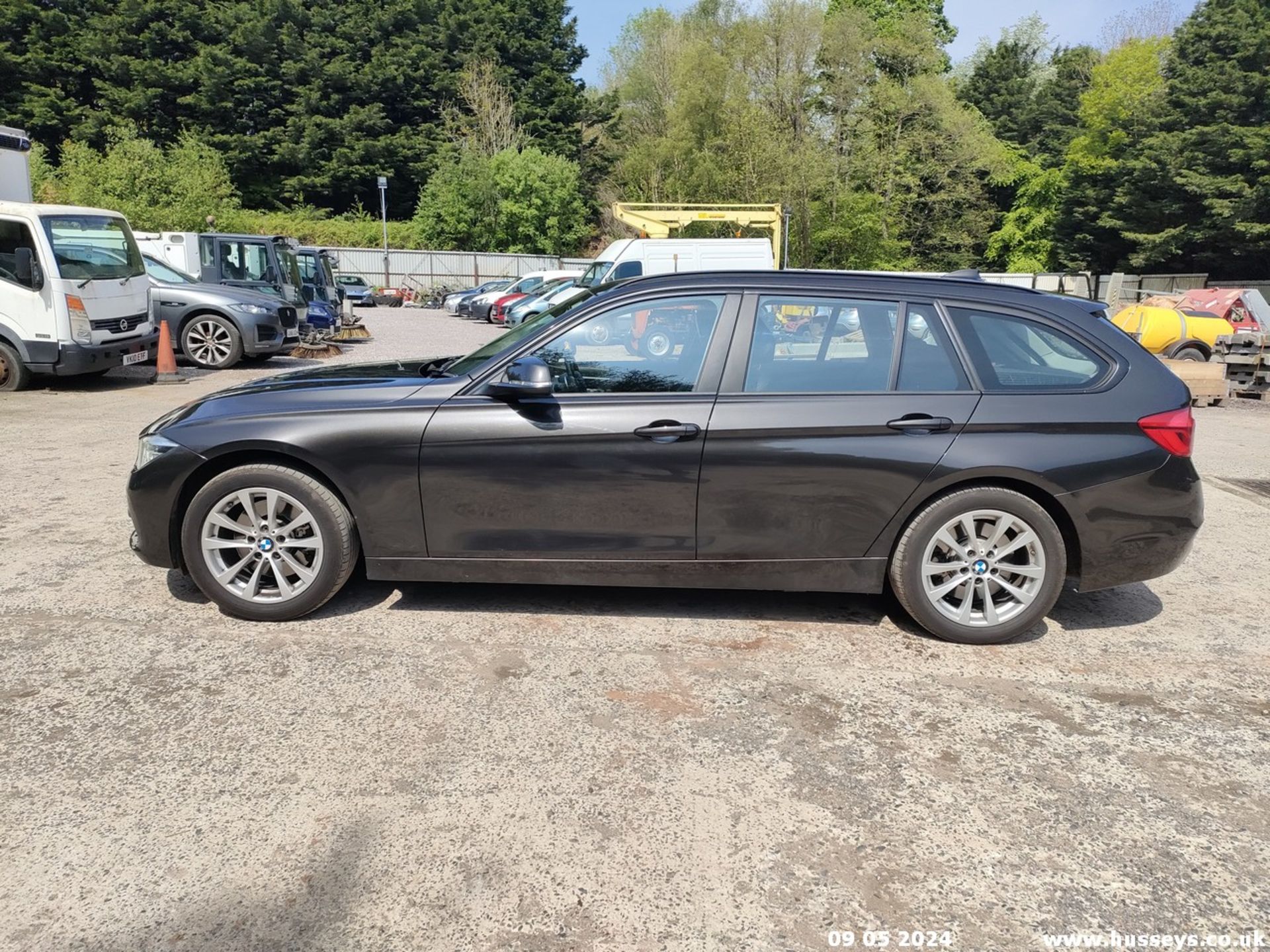 18/18 BMW 330D XDRIVE AC AUTO - 2993cc 5dr Estate (Brown) - Image 18 of 67