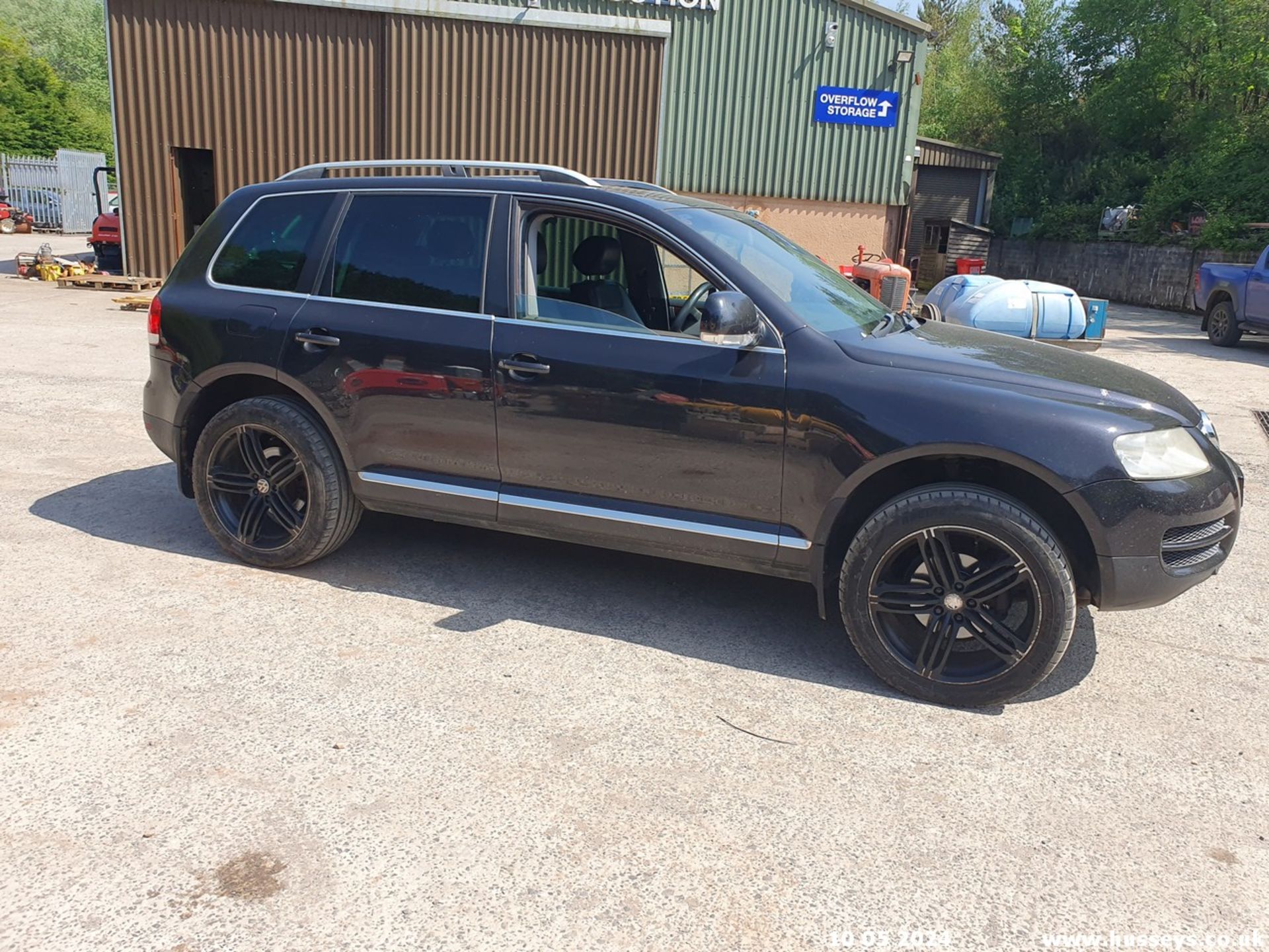 04/04 VOLKSWAGEN TOUAREG TDI AUTO - 2461cc 5dr Estate (Black, 149k) - Image 9 of 58